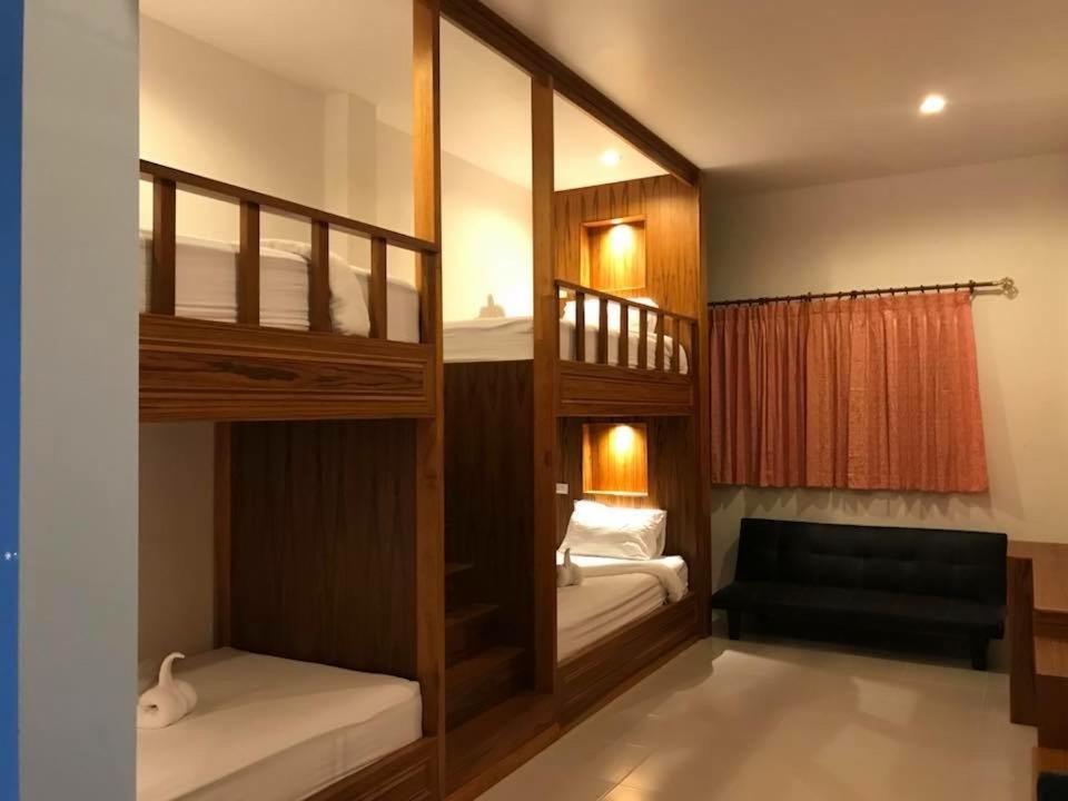 Mac's Bay Resort