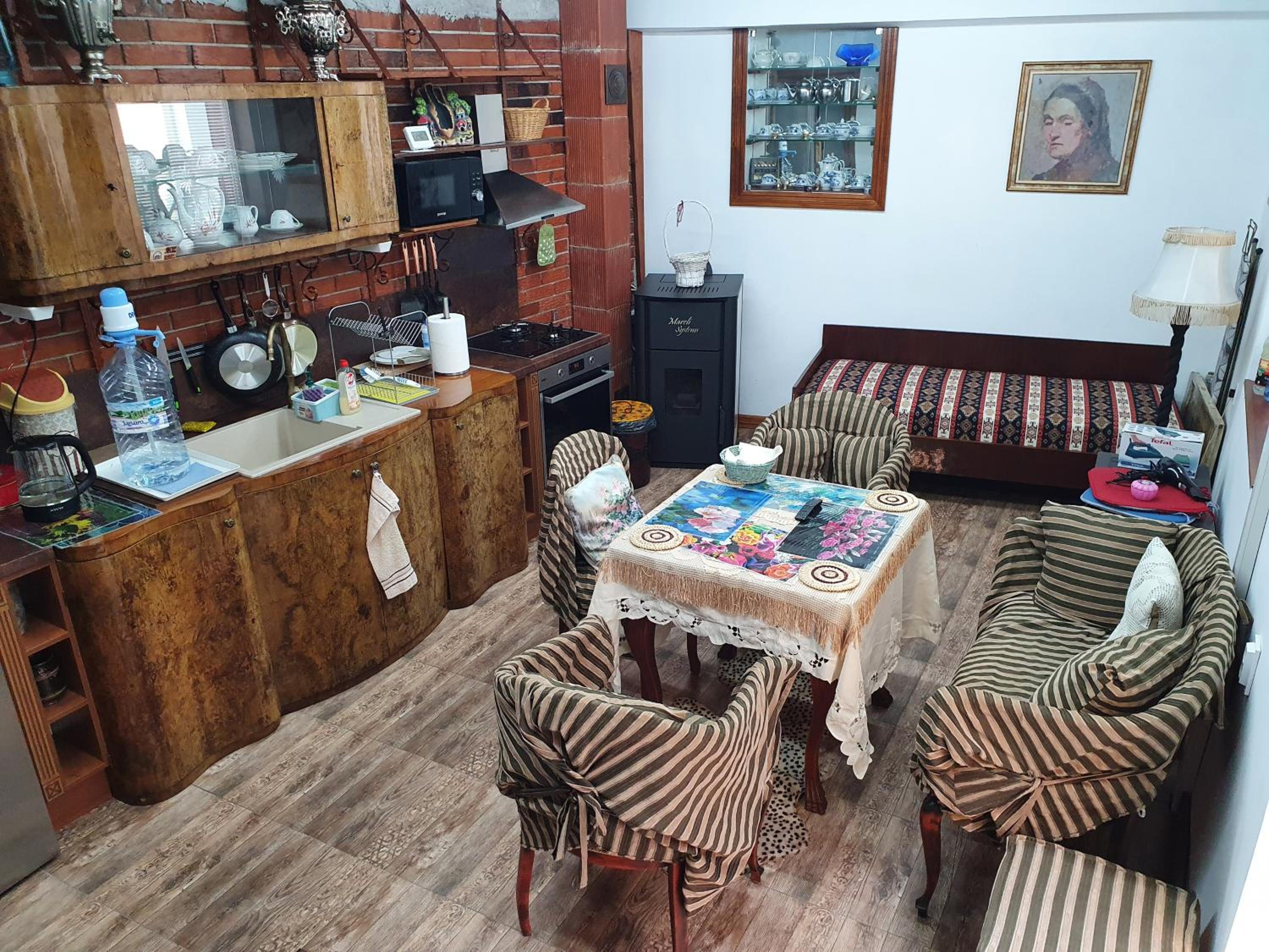Photo 8