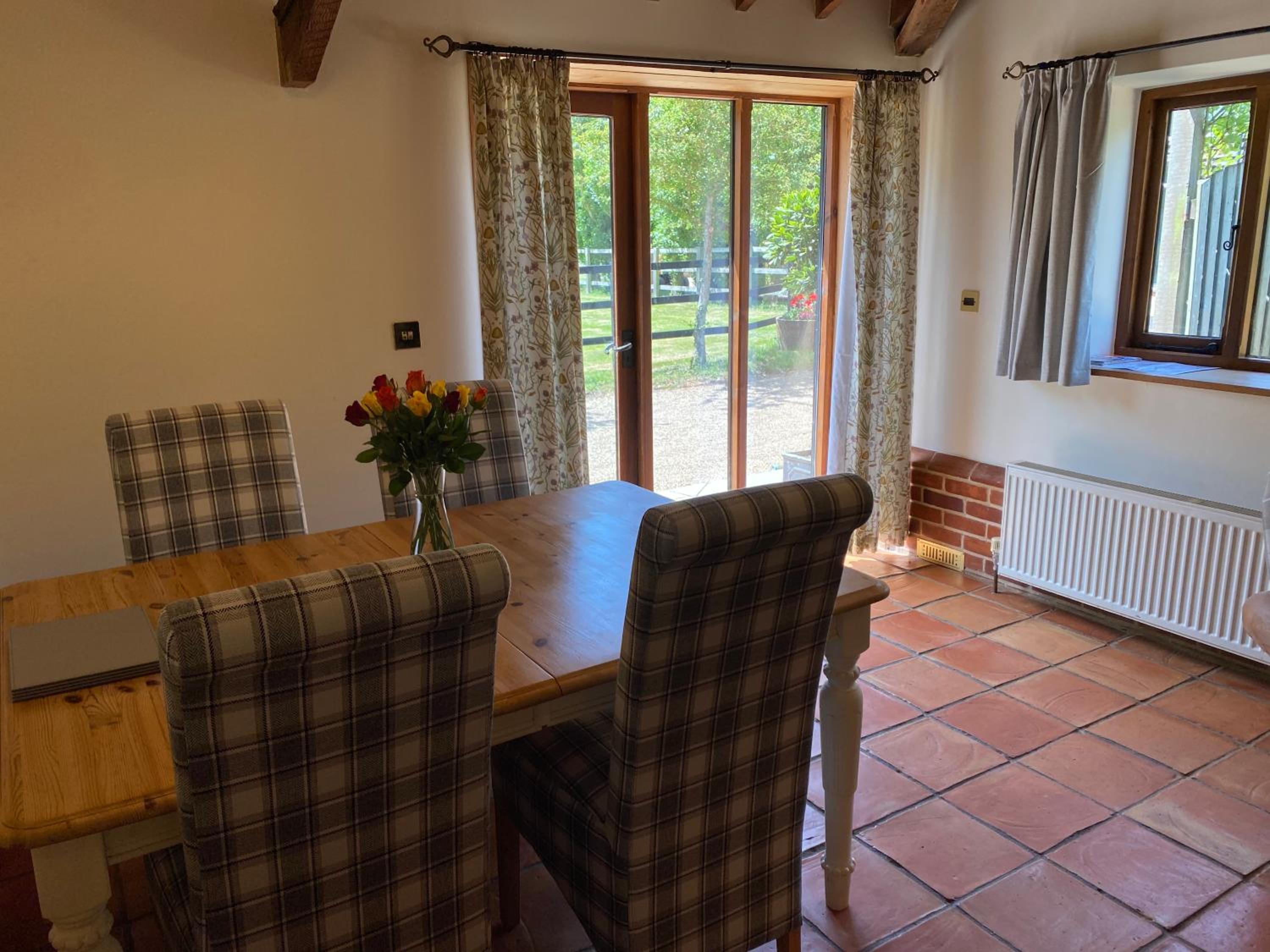 Brundish Suffolk Barn 2 Bed Idyllic 6 acres view 3