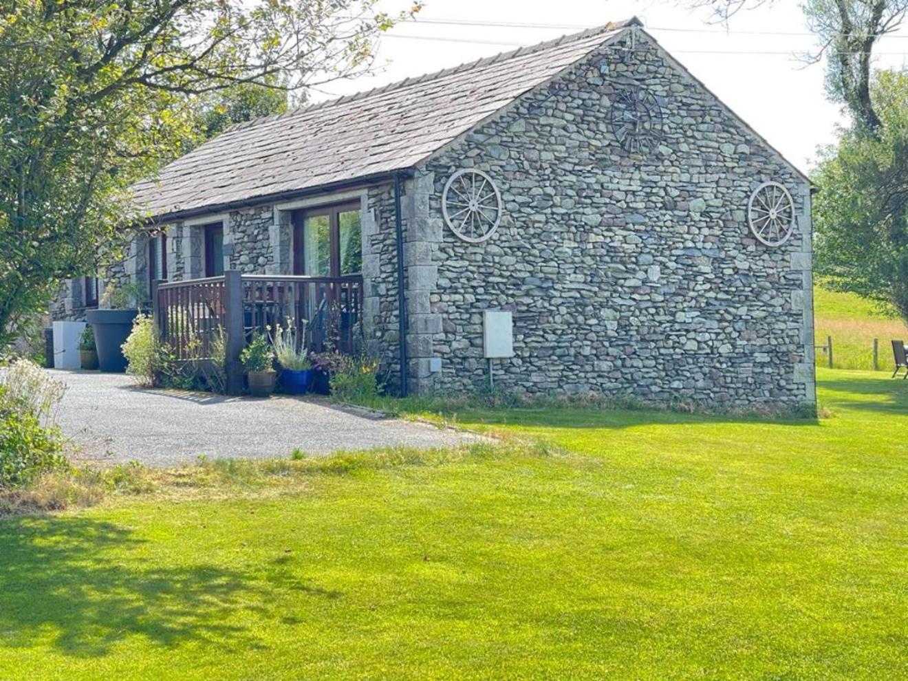 Penrith Vacations - Lake District cottage in 1 acre gardens off M6 - Property Image 1