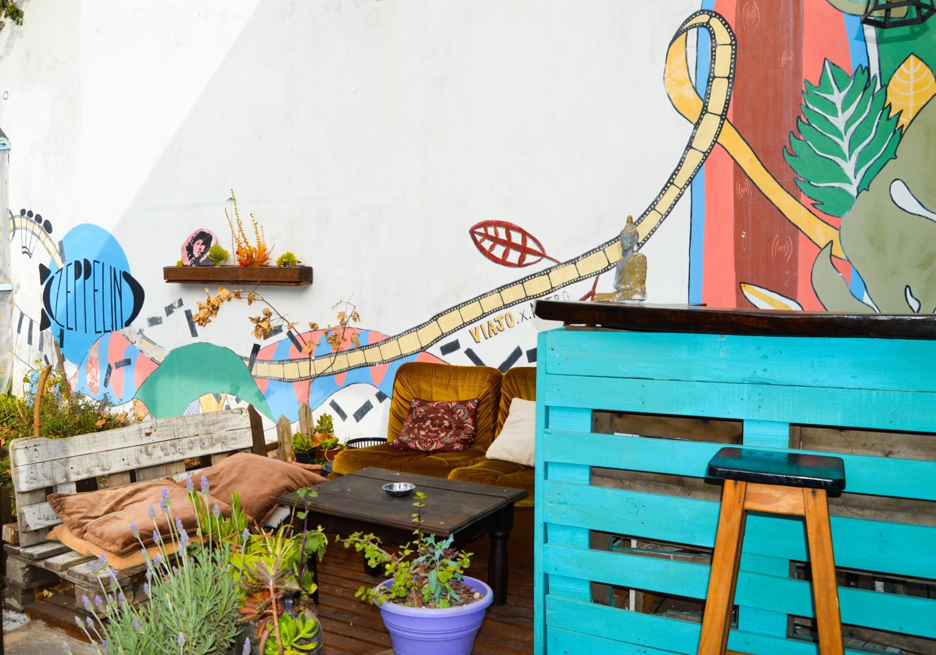 Zeppelin Art-Hostel