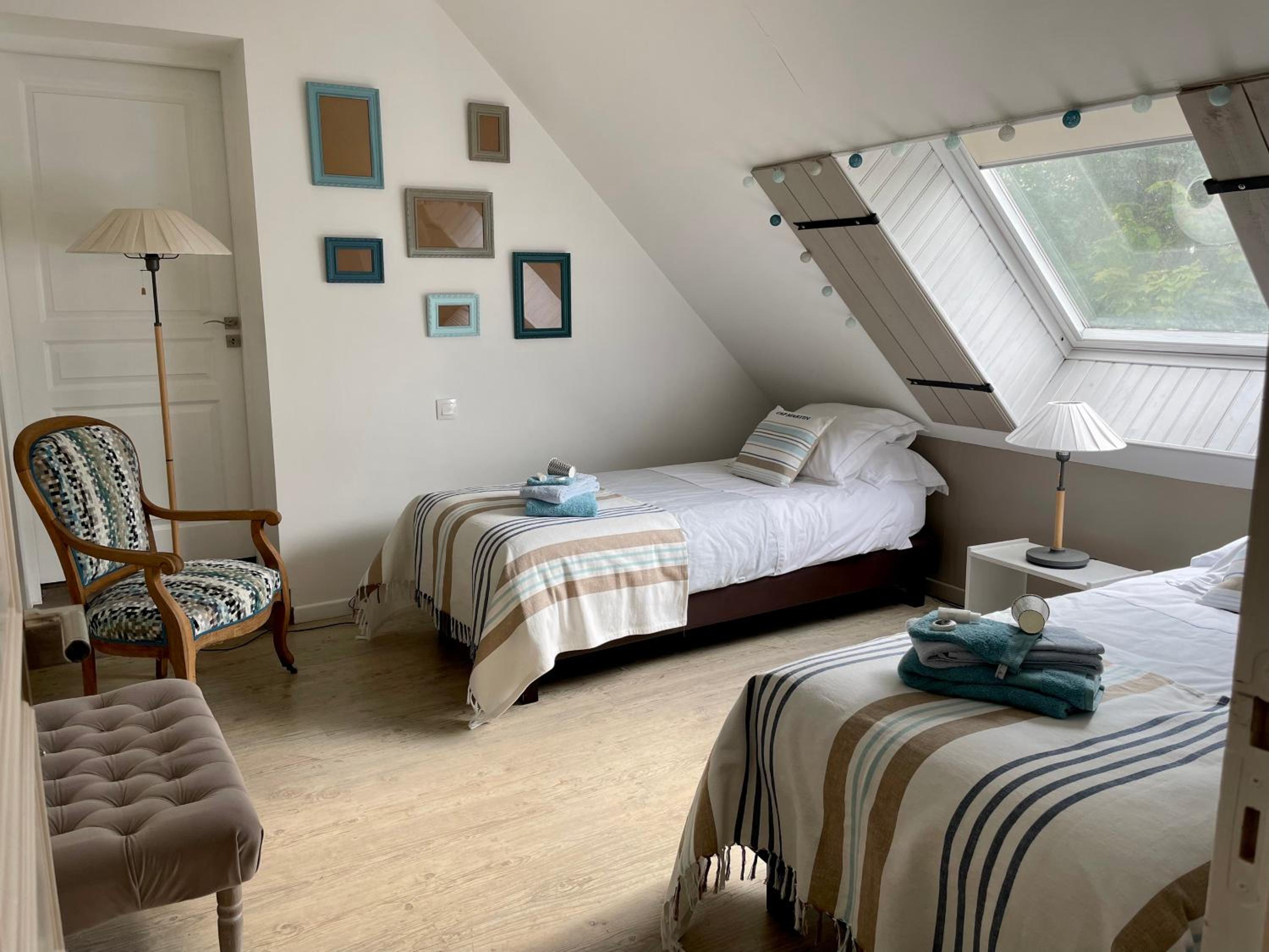 Les Rougemonts Guest Rooms view 3