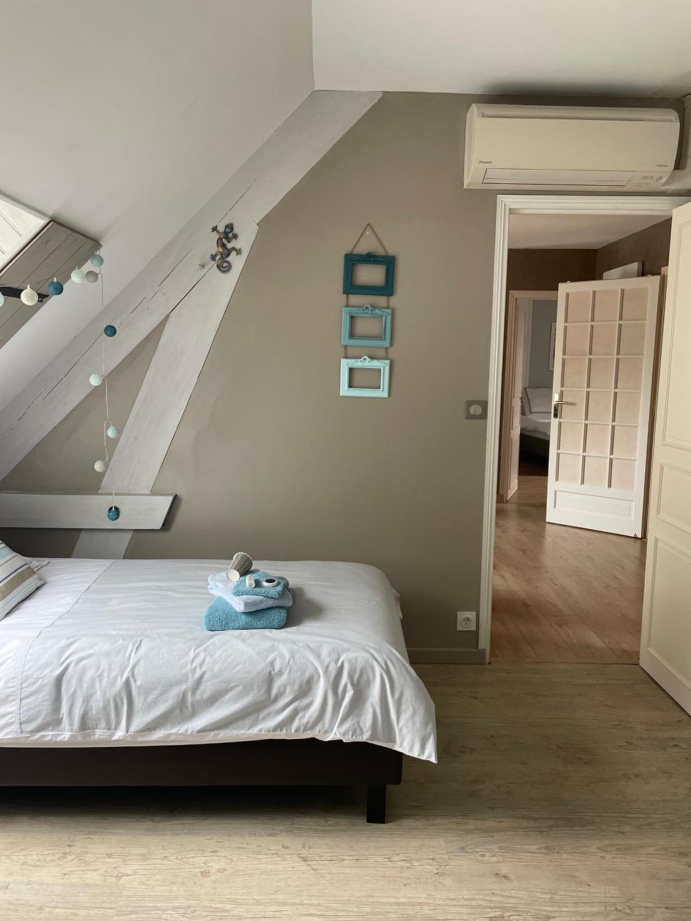 Les Rougemonts Guest Rooms view 4