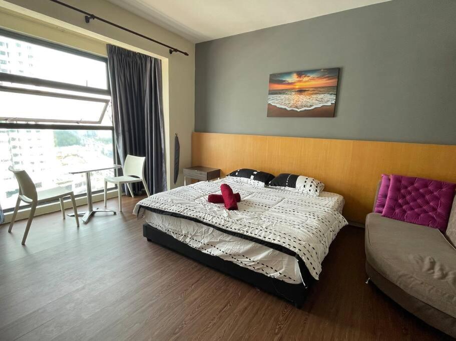 Private Jacuzzi Luxury Suite at KL City 178