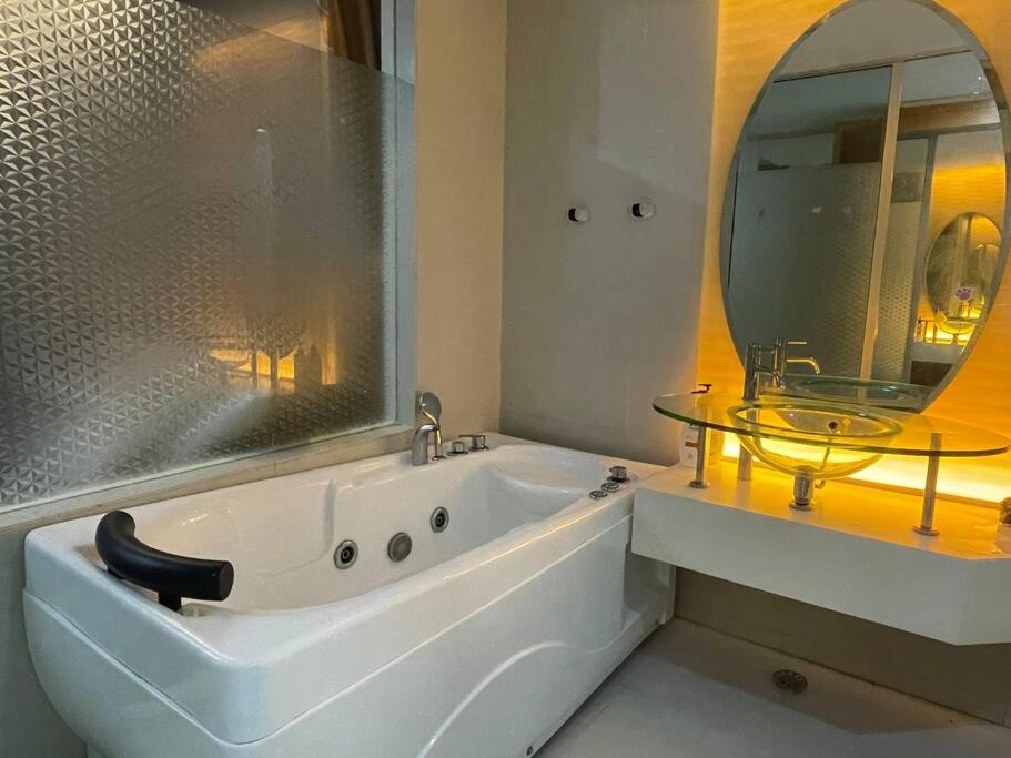 Private Jacuzzi Luxury Suite at KL City 178