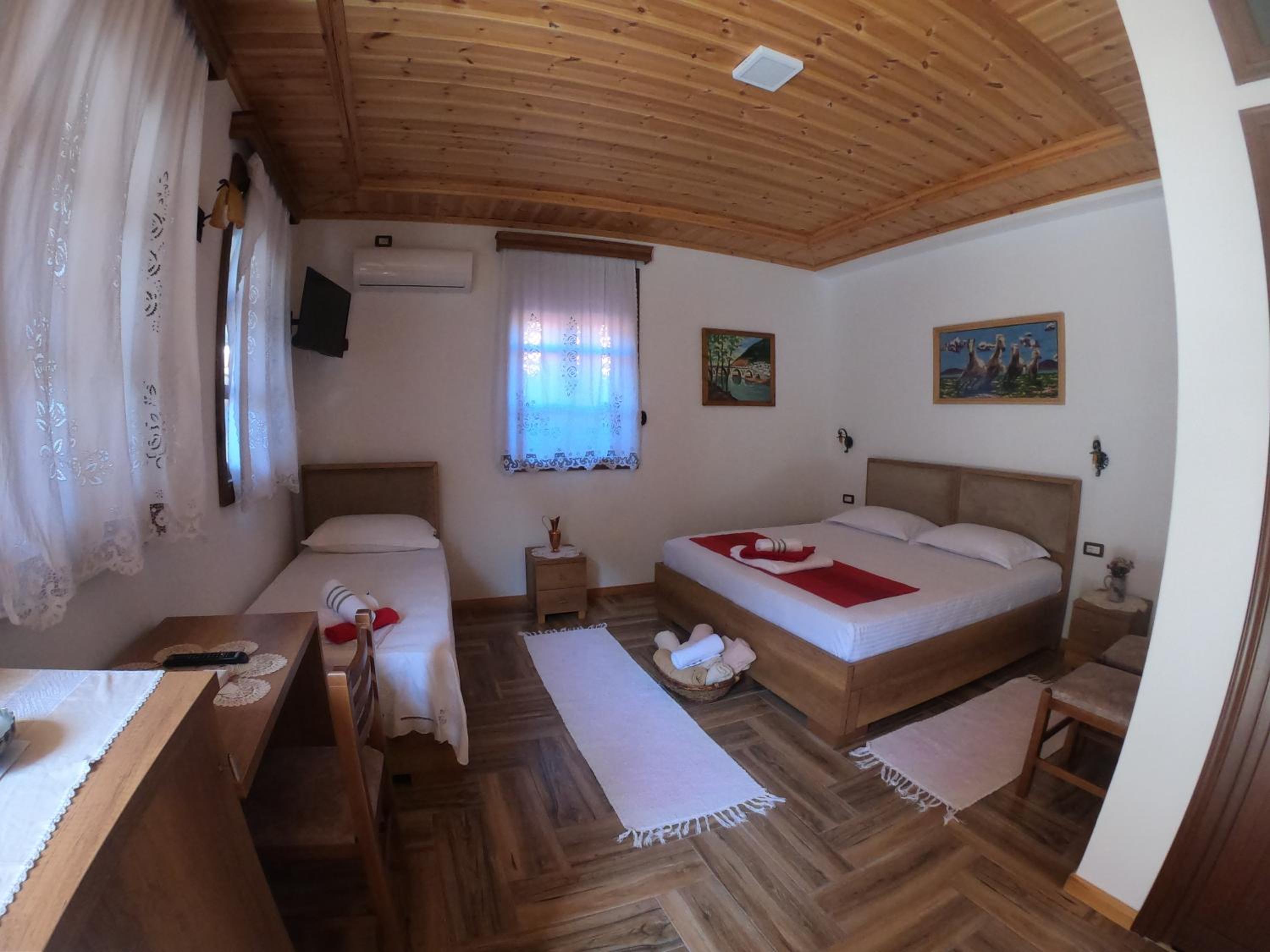 Arben Qemeri Guest House