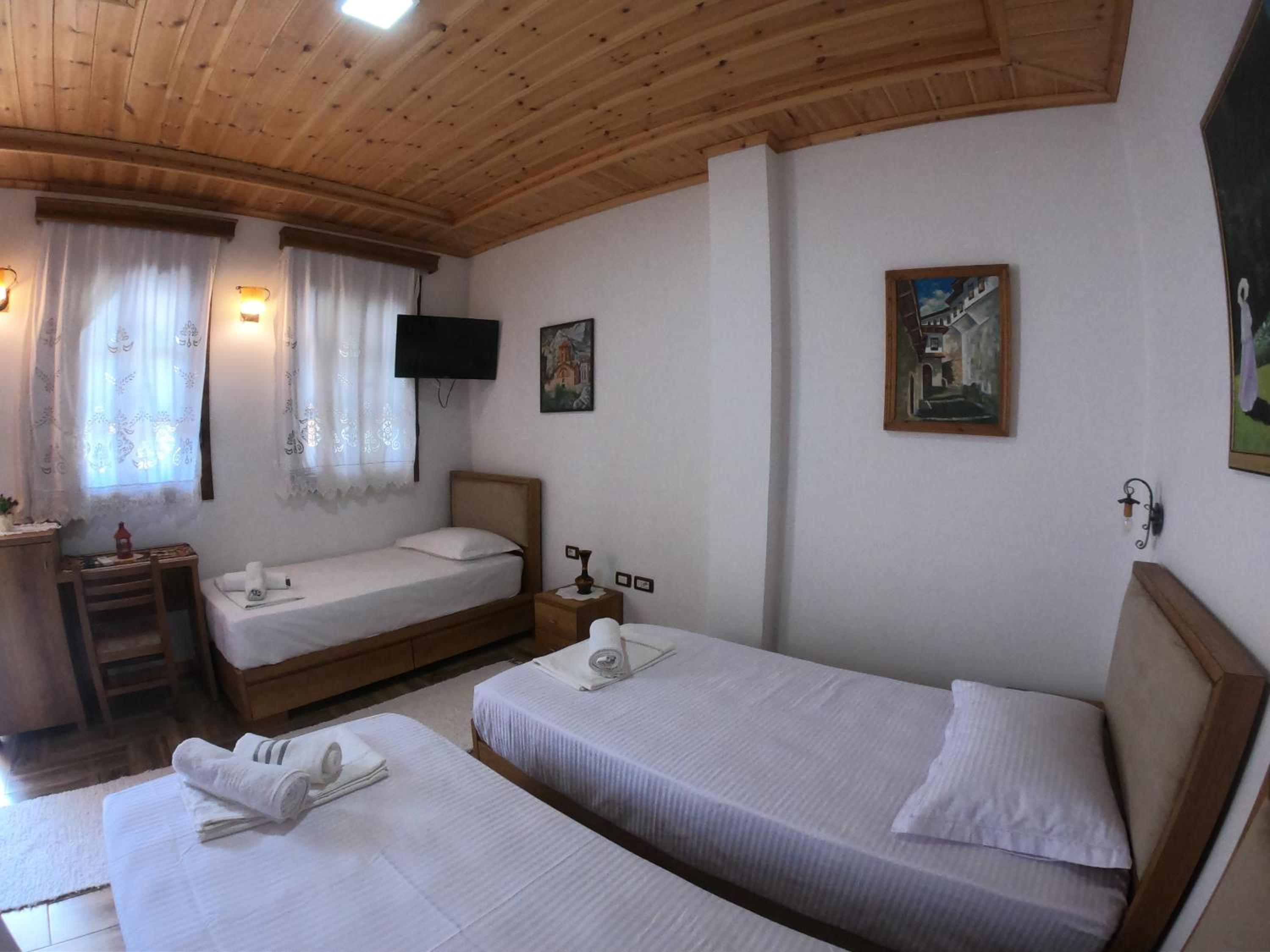 Arben Qemeri Guest House