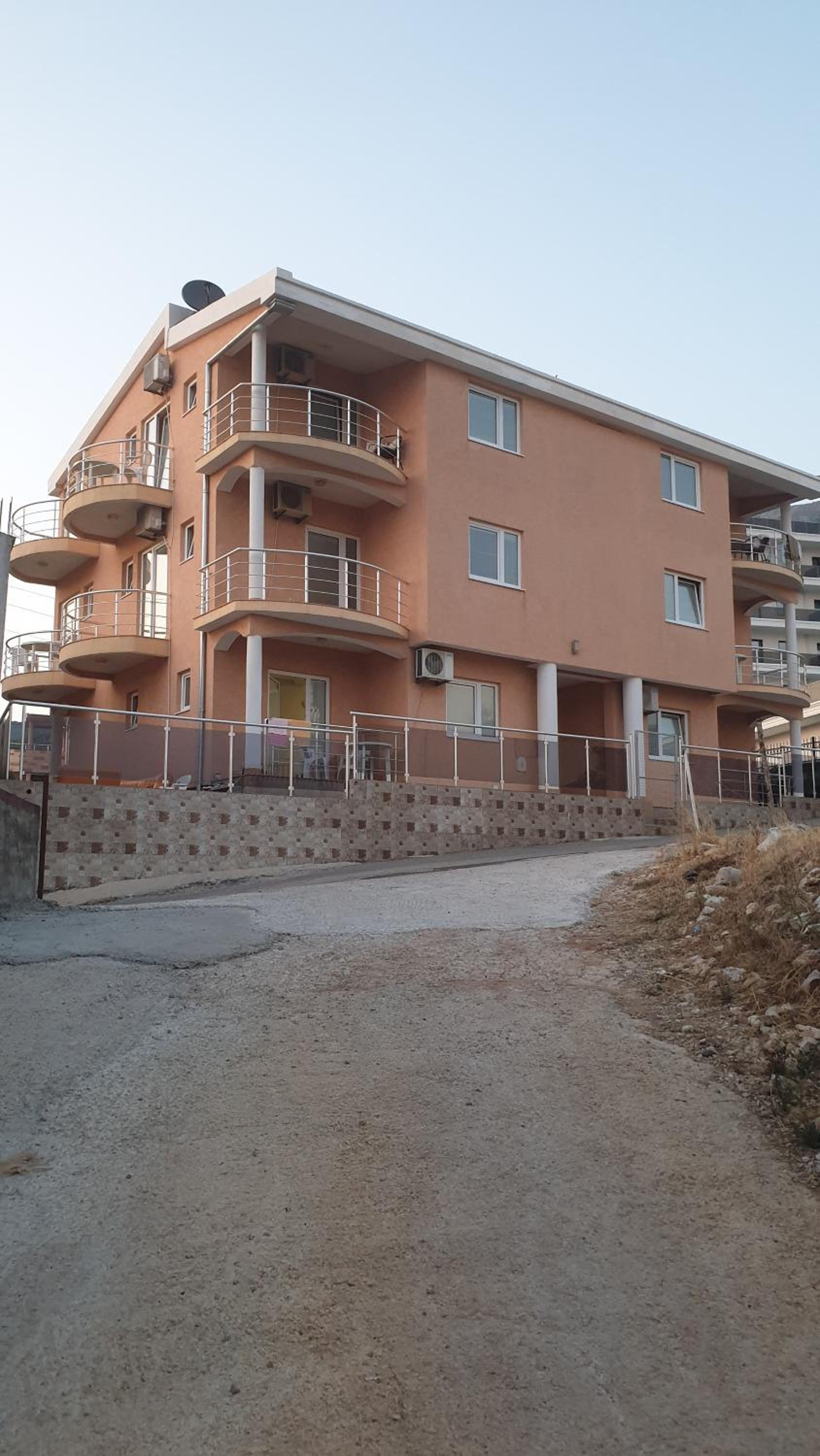 Apartmans Hari