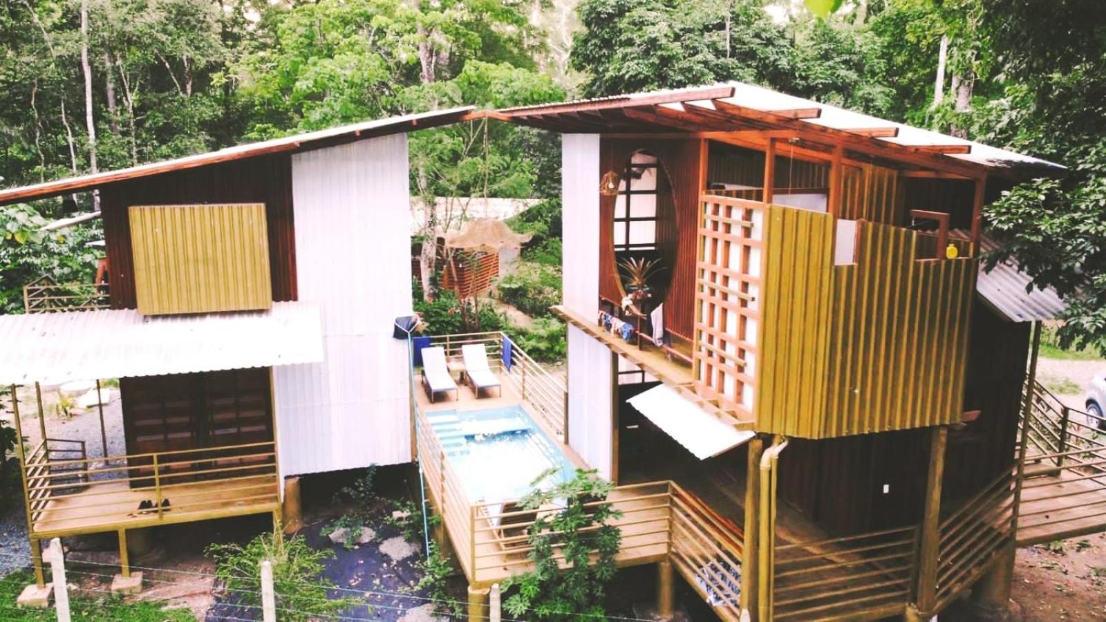 The Mimosas - Beautiful Unique Container Homes with Pool
