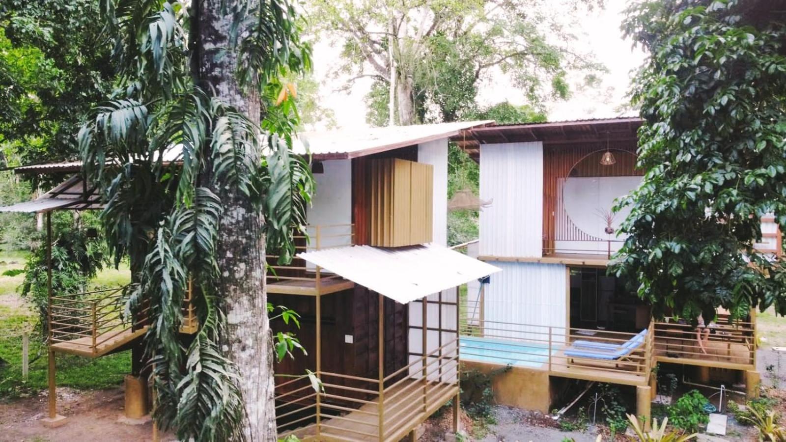 The Mimosas - Beautiful Unique Container Homes with Pool