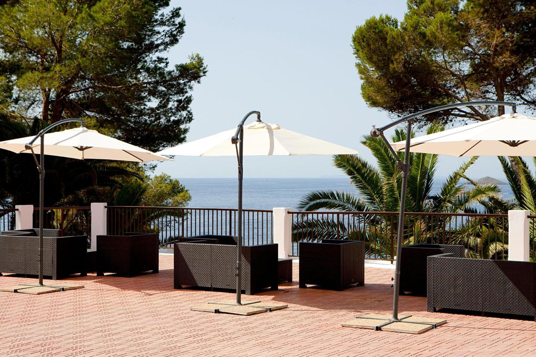 Hotel Club Cala Azul - Image 1