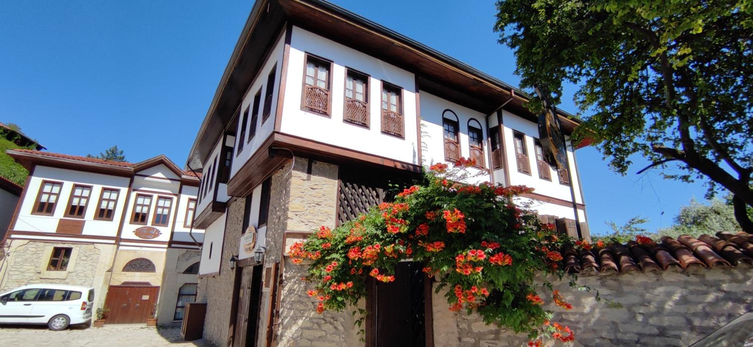 Yedekcioğlu Konak view 2