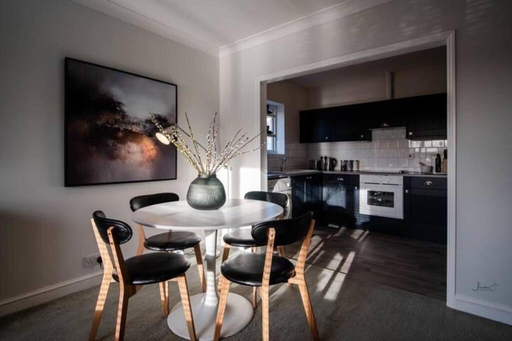 Oxford Vacations - Oxford Summertown Modern Apartment - Property Image 5