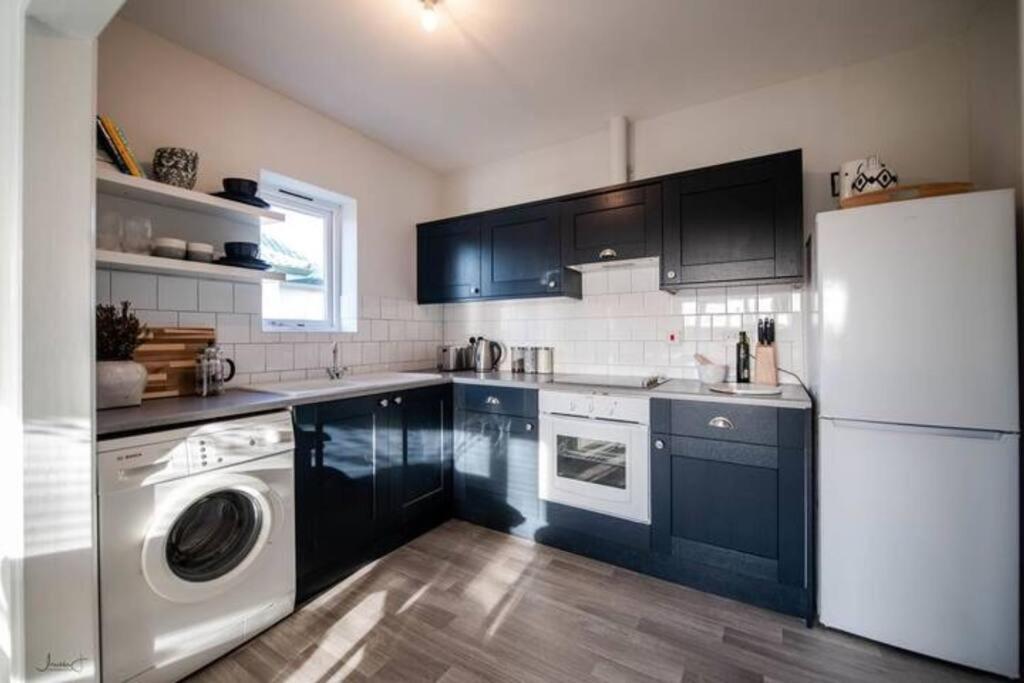 Oxford Vacations - Oxford Summertown Modern Apartment - Property Image 7