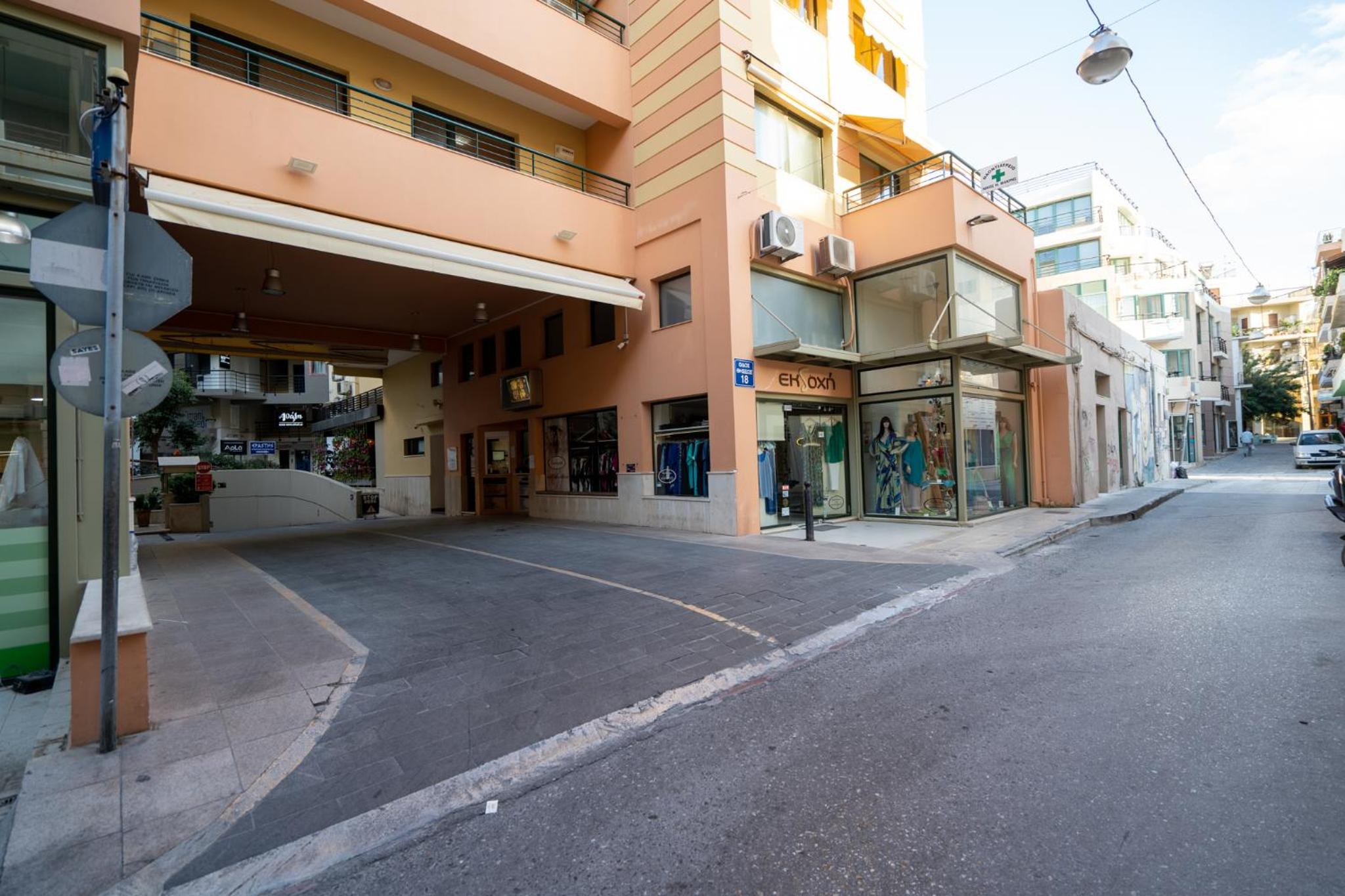 Hotel City Stories - Image 1