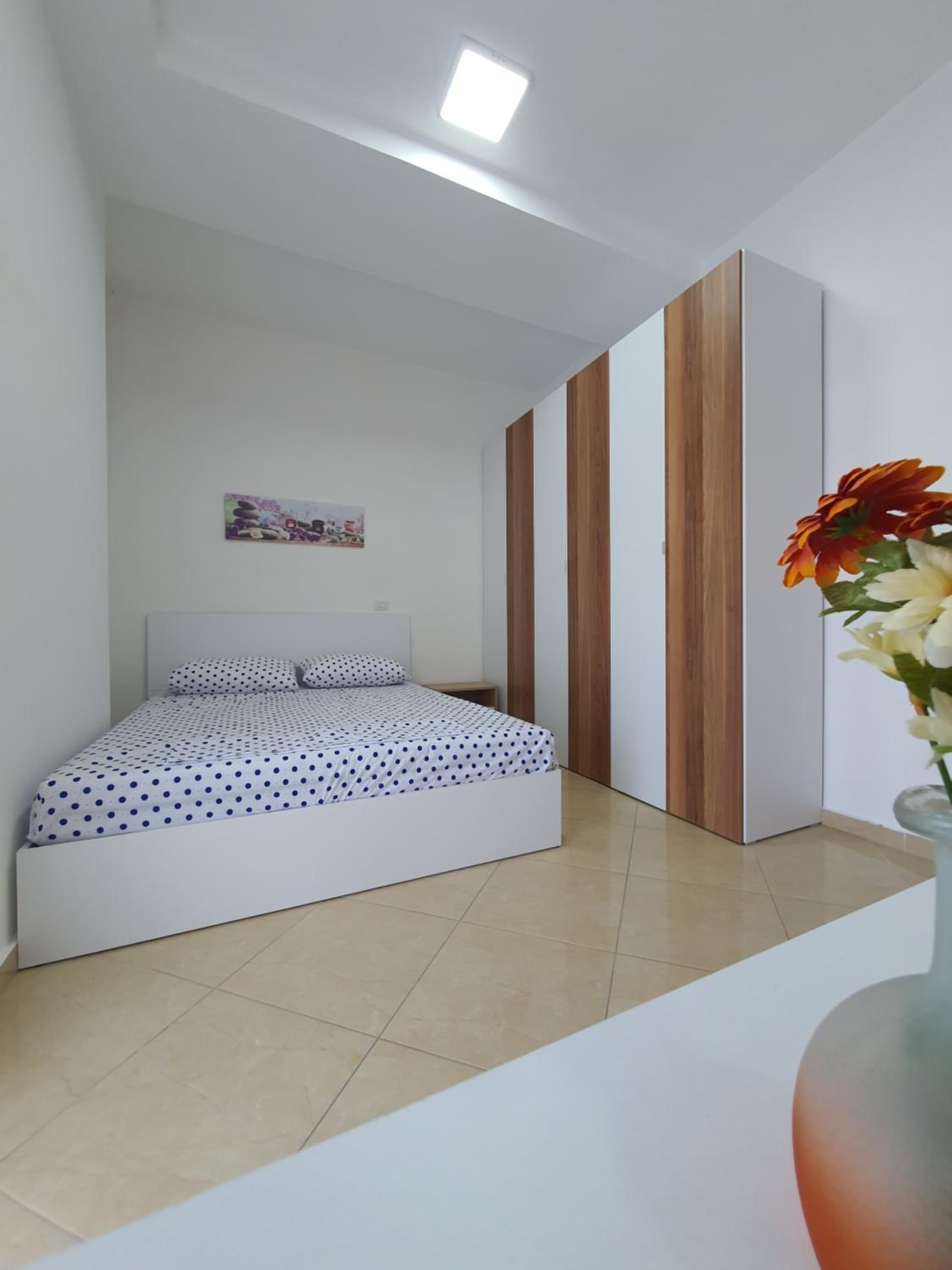 Modern , quiet , family friendly & fully furnished apartment