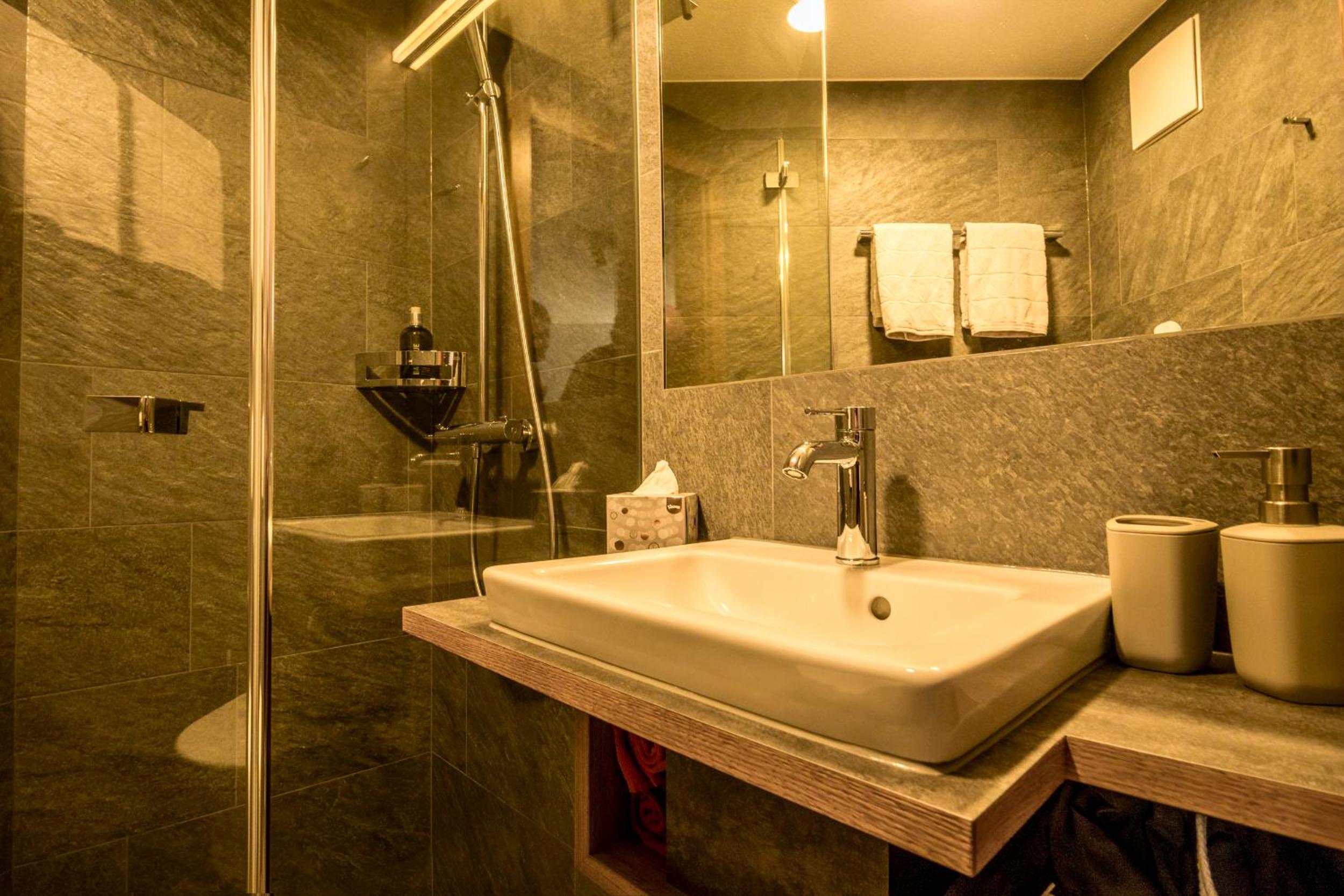 Arcade Apartments & Spa
