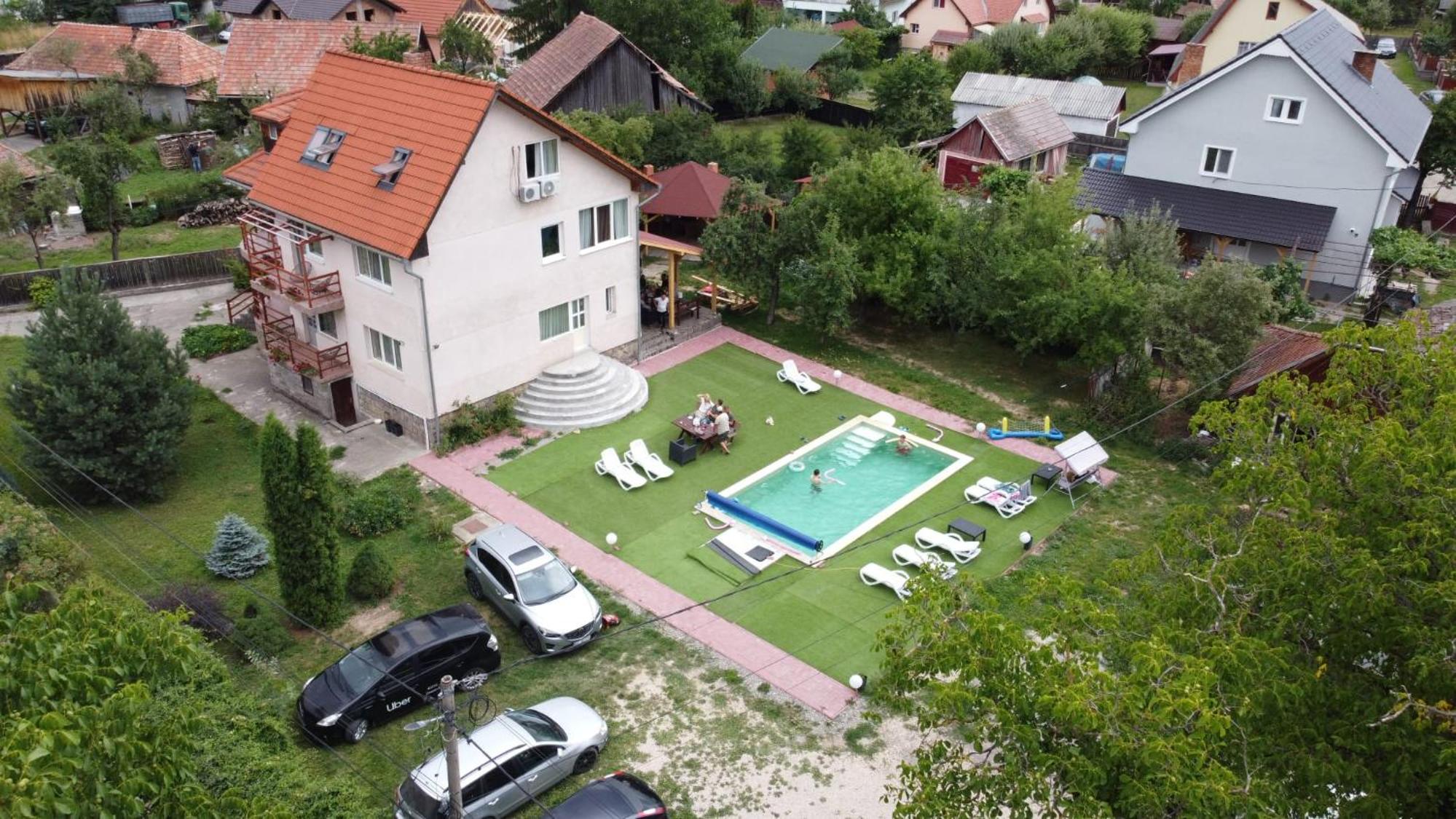 Pensiunea Apolka Panzió view 2