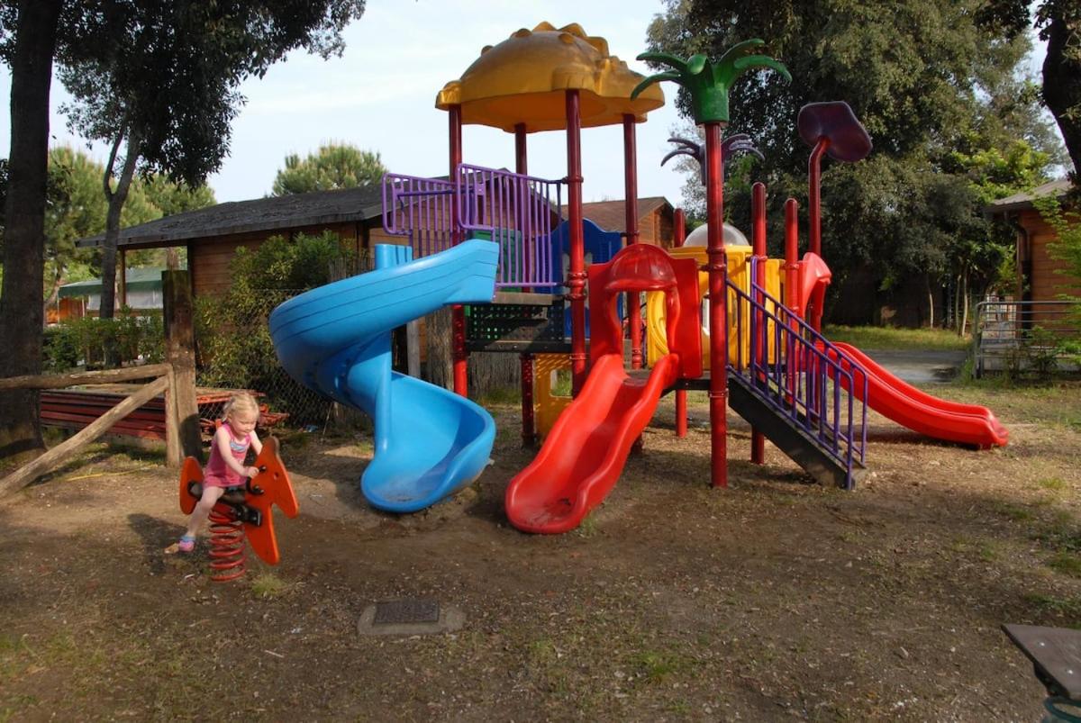 Viareggio Vacations - Mobile home Viareggio - Camping Paradiso- Including airco -Zona Gialla 016 - Property Image 48