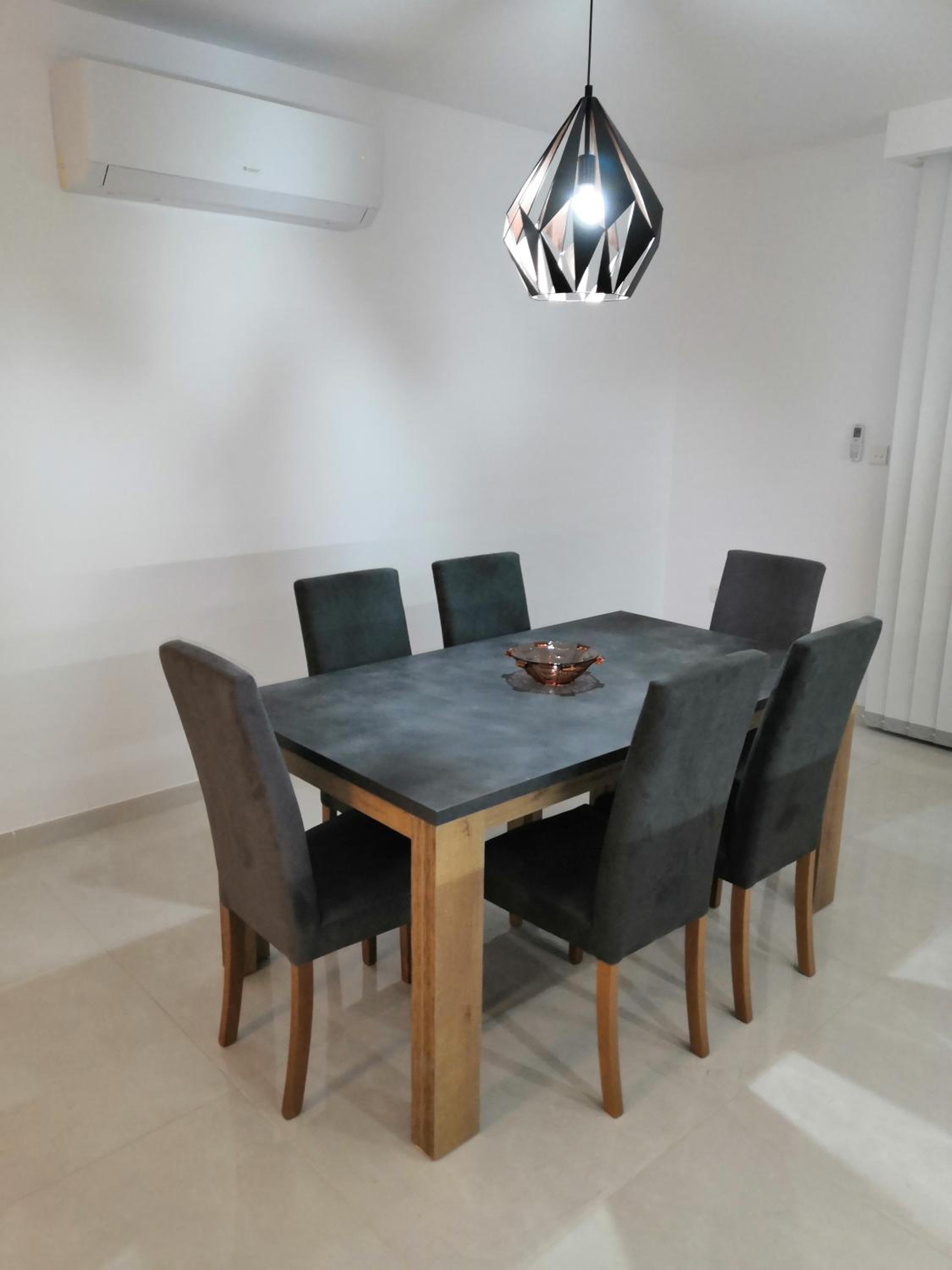Modern, Spacious, 3 Bedroom Apartment near Malta International Airport photo 4