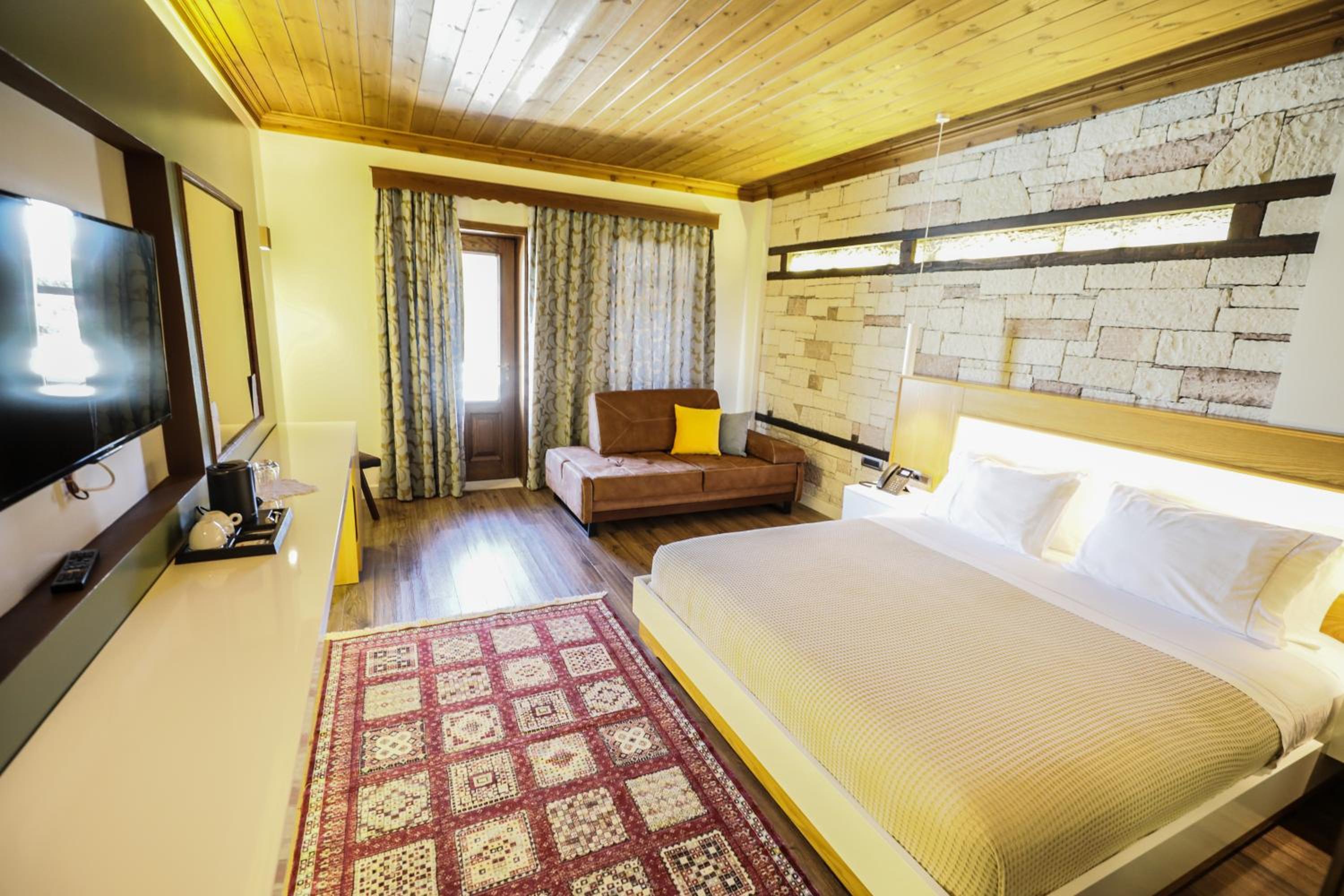 KERCULLA Resort