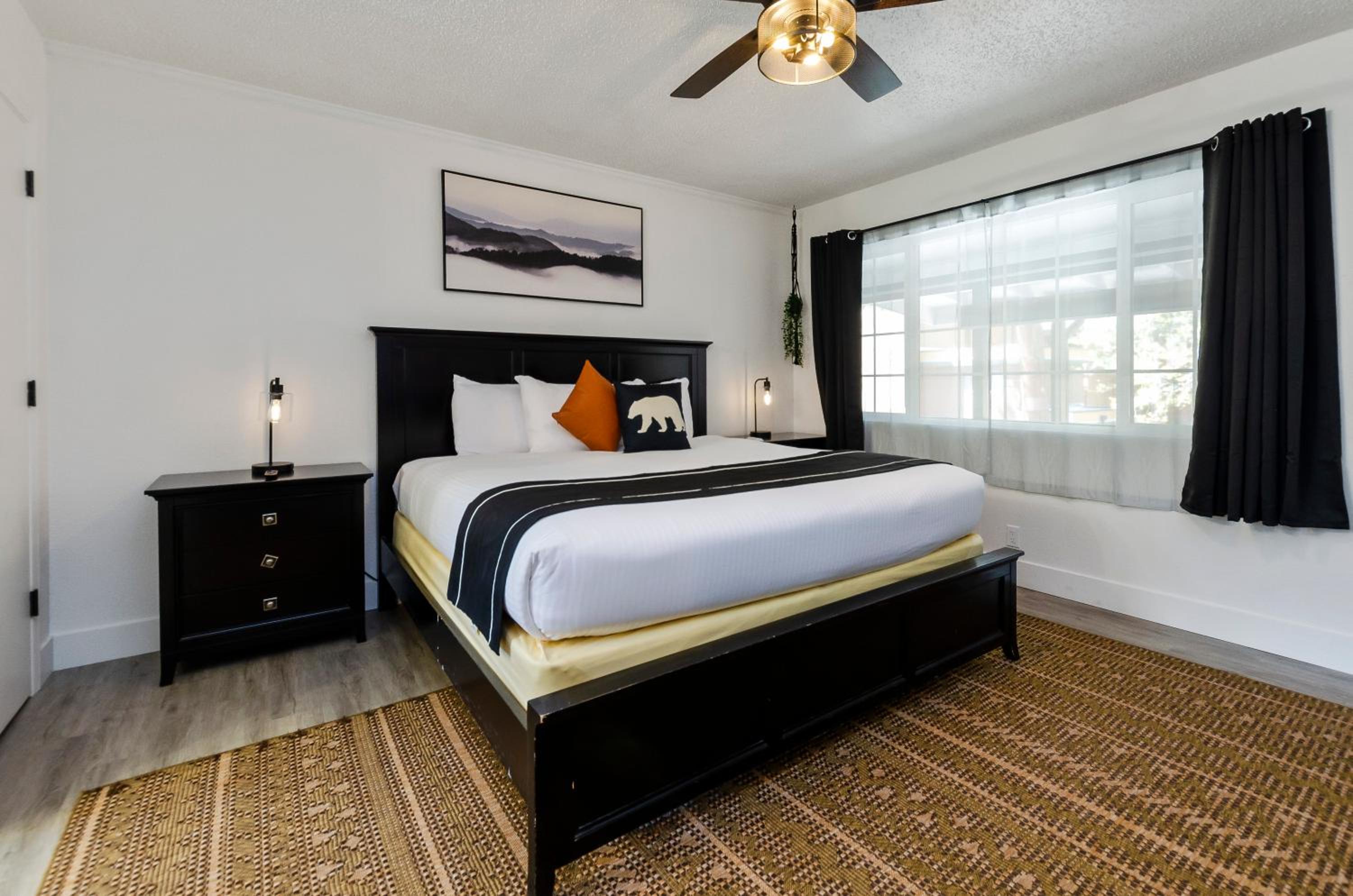Lake Tahoe Vacations - The Jeffrey Hotel - Property Image 62