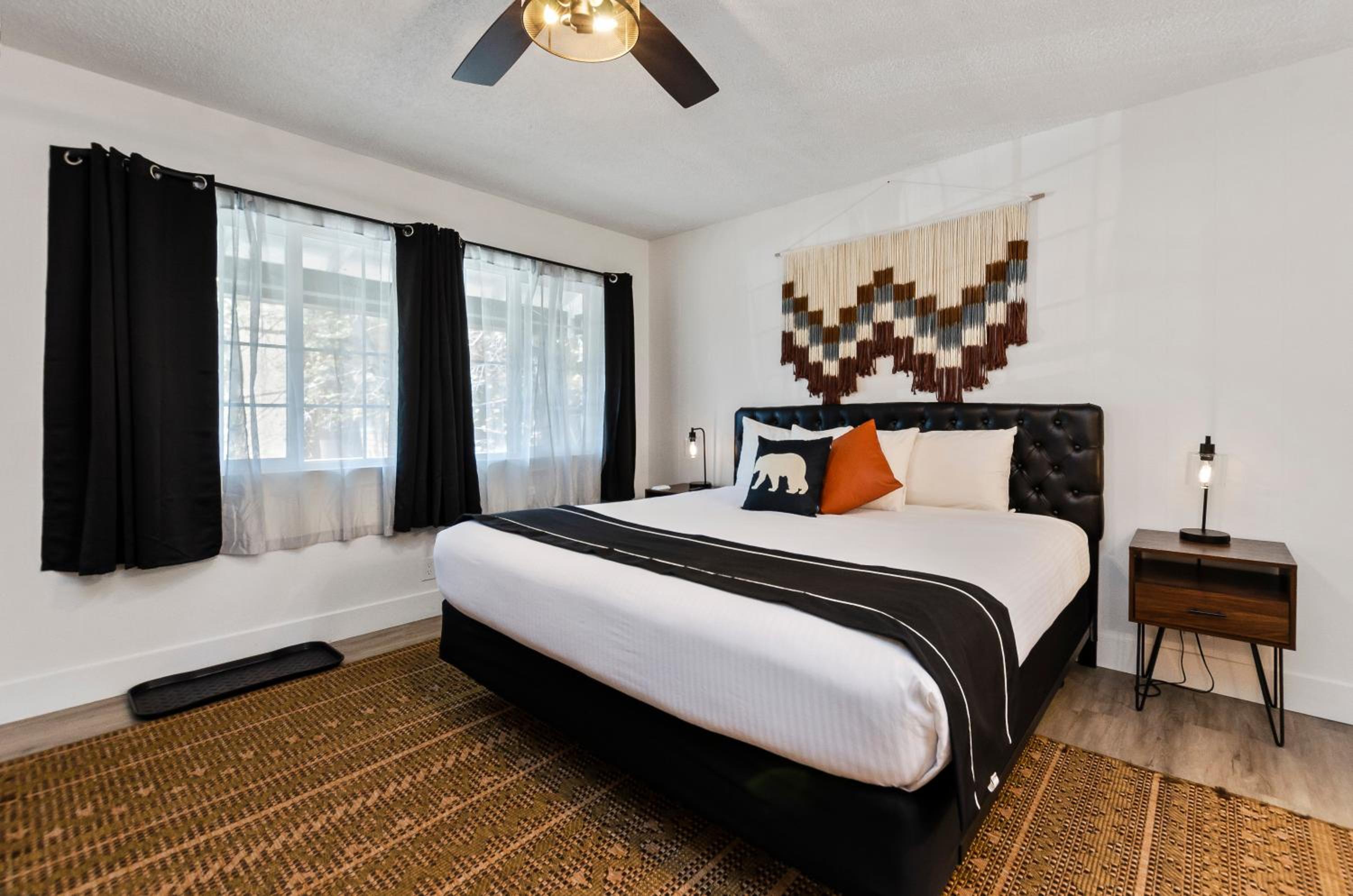 Lake Tahoe Vacations - The Jeffrey Hotel - Property Image 54