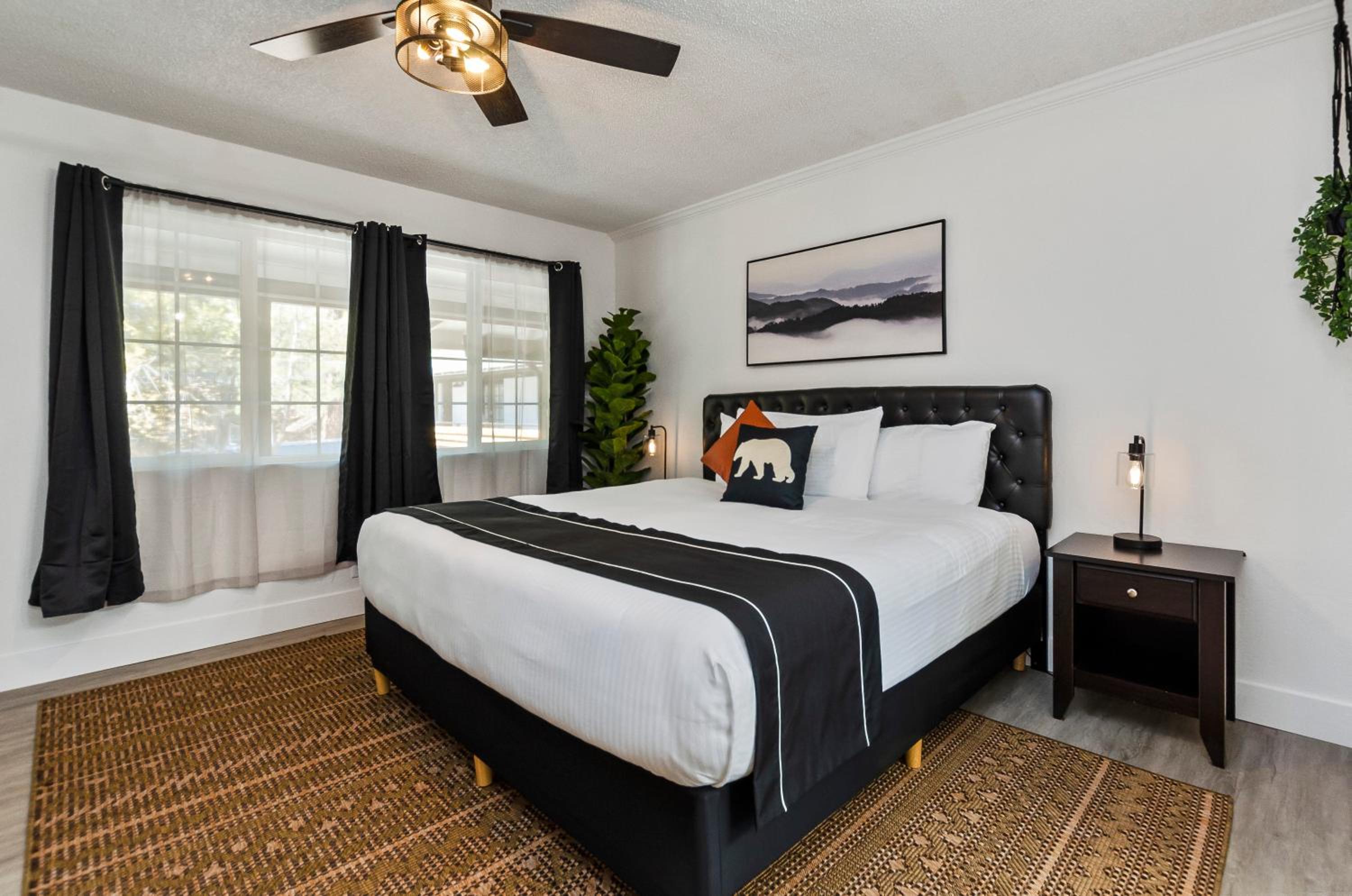 Lake Tahoe Vacations - The Jeffrey Hotel - Property Image 16