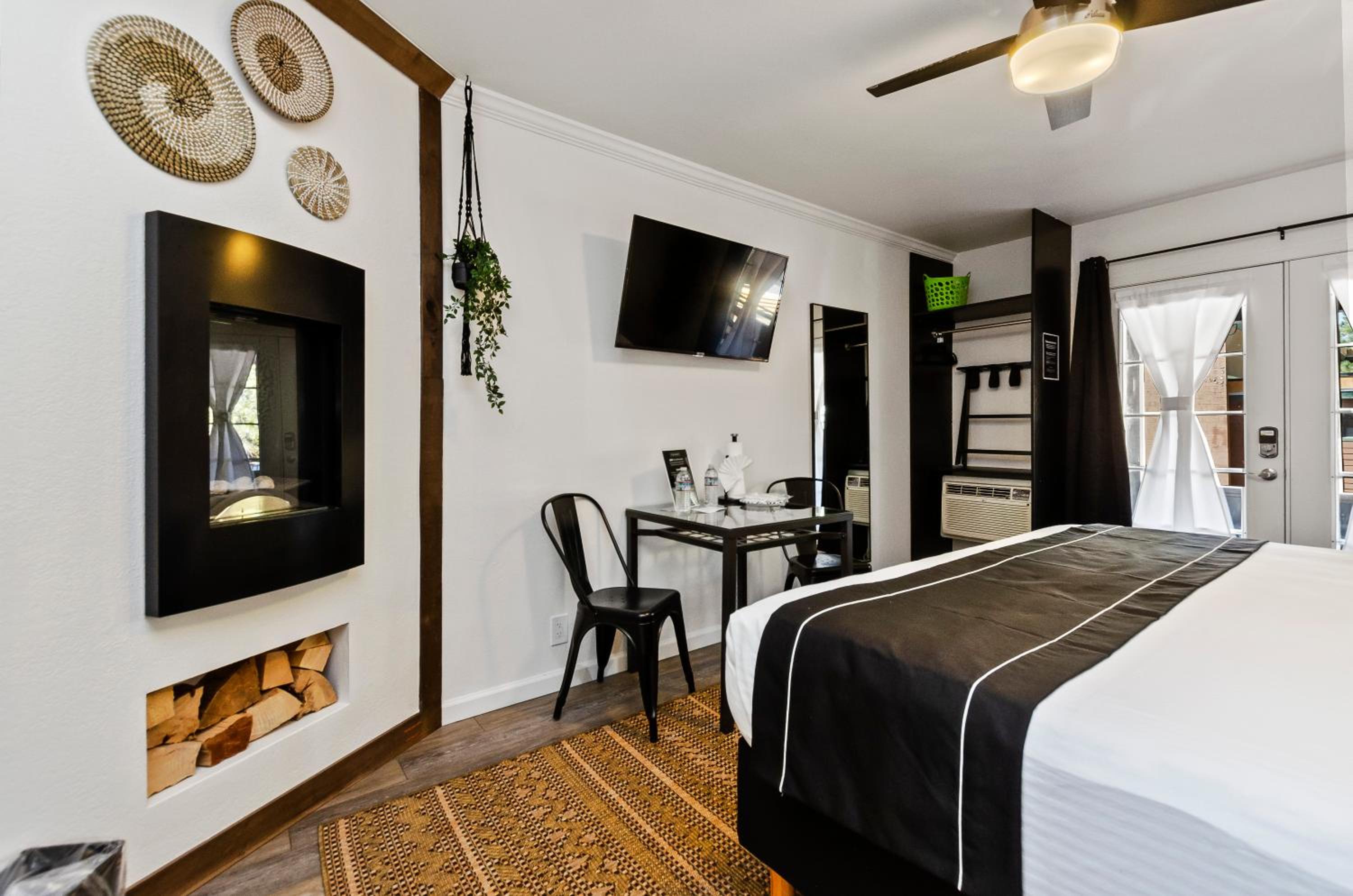 Lake Tahoe Vacations - The Jeffrey Hotel - Property Image 4
