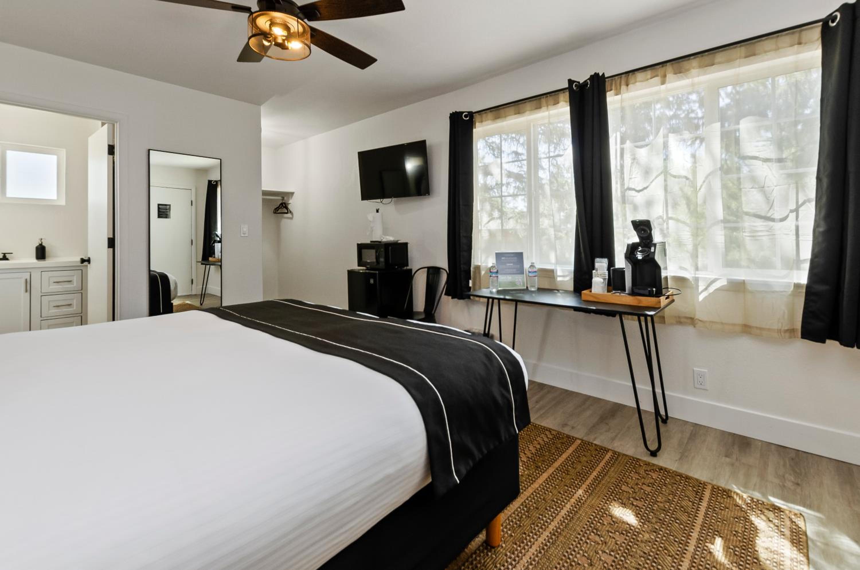Lake Tahoe Vacations - The Jeffrey Hotel - Property Image 1