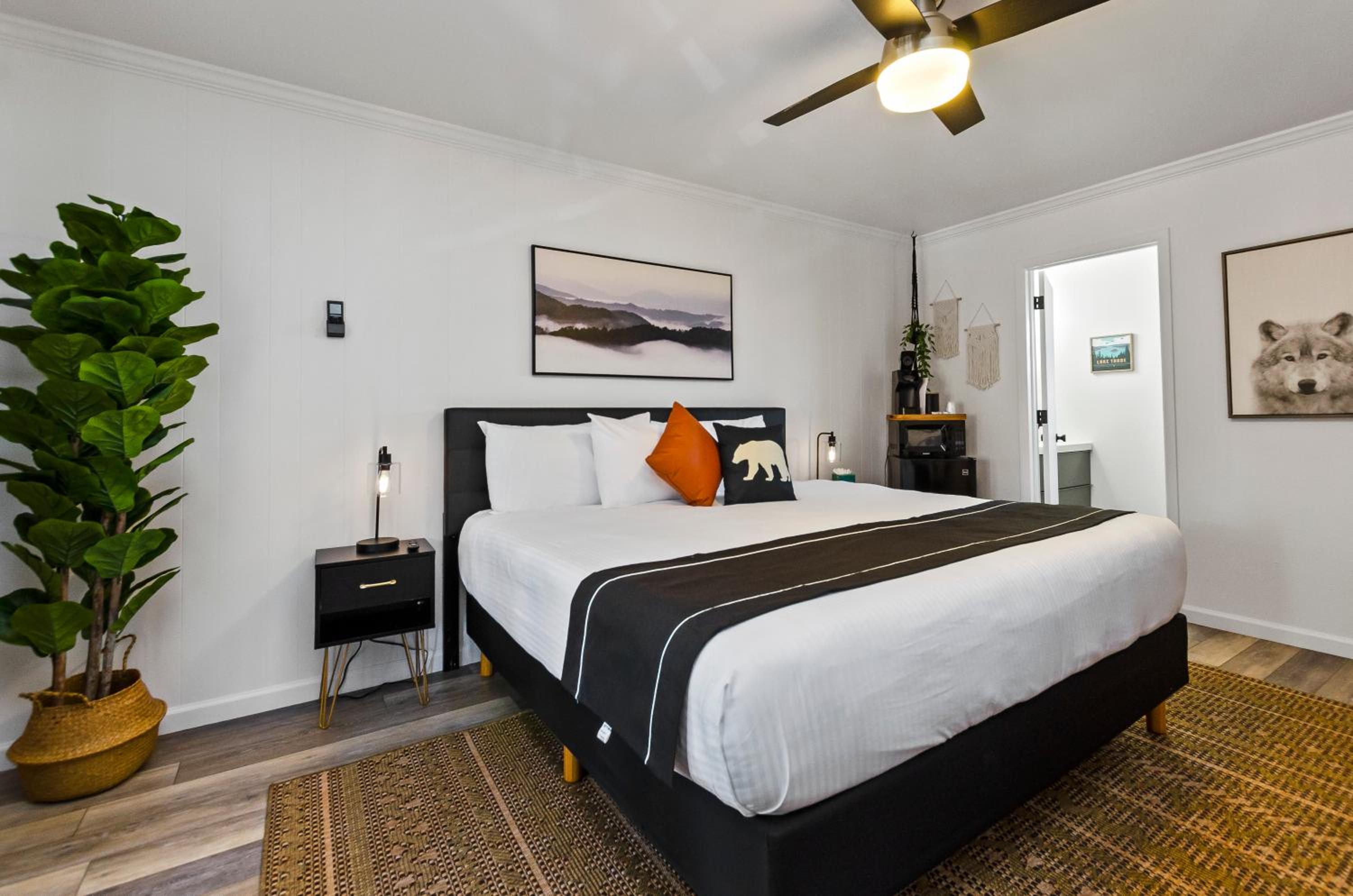 Lake Tahoe Vacations - The Jeffrey Hotel - Property Image 20