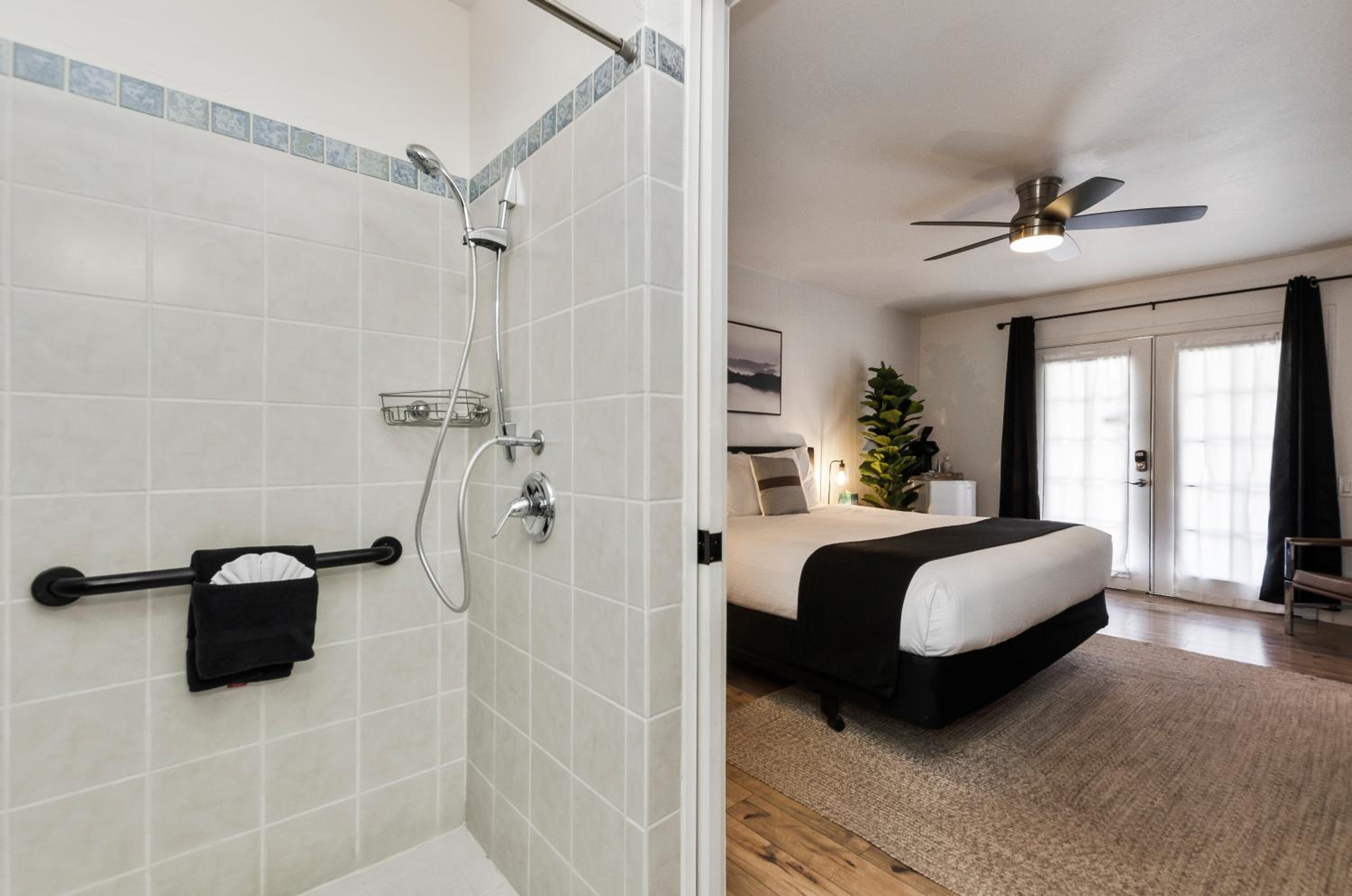 Lake Tahoe Vacations - The Jeffrey Hotel - Property Image 26