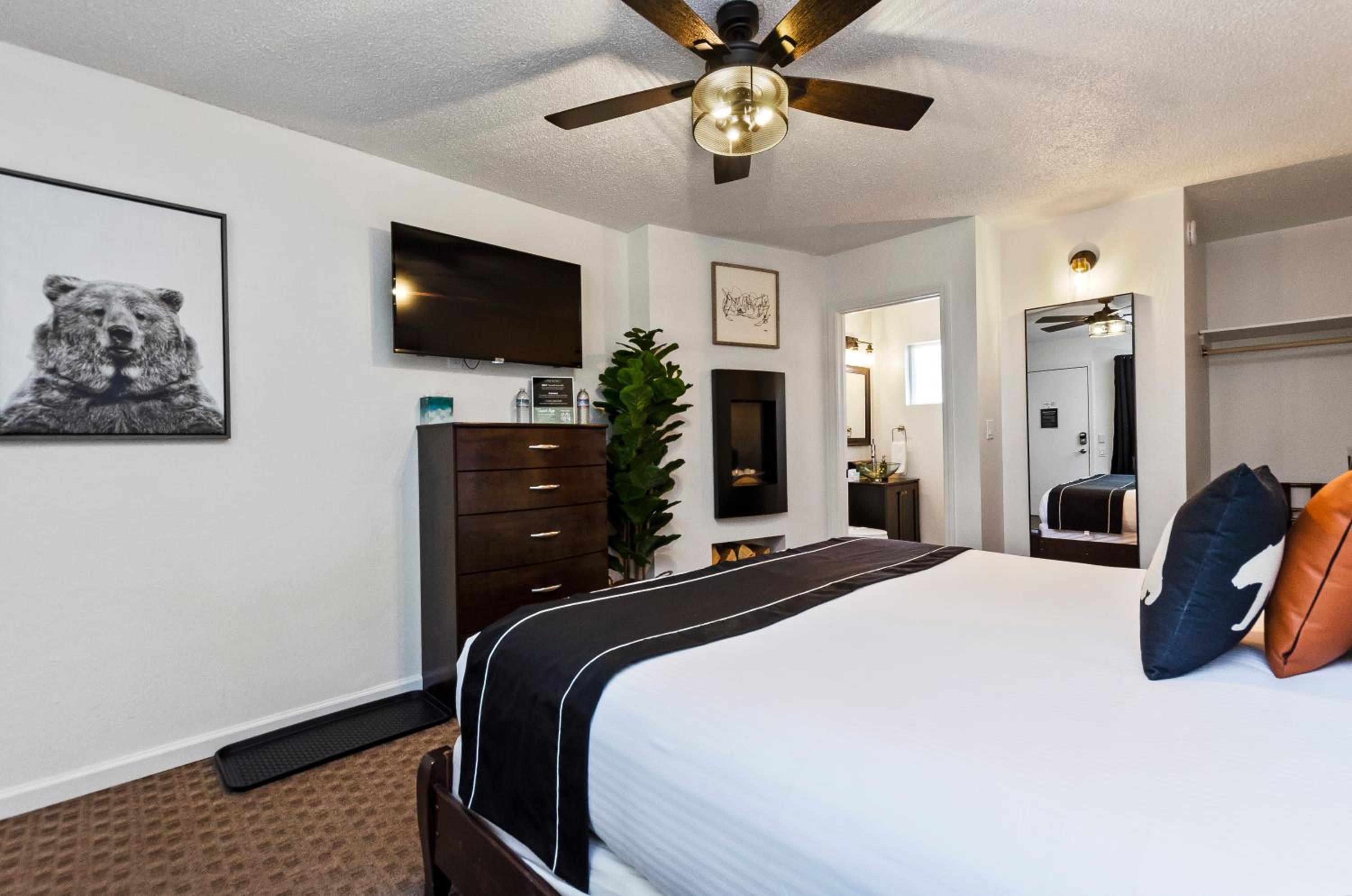 Lake Tahoe Vacations - The Jeffrey Hotel - Property Image 22