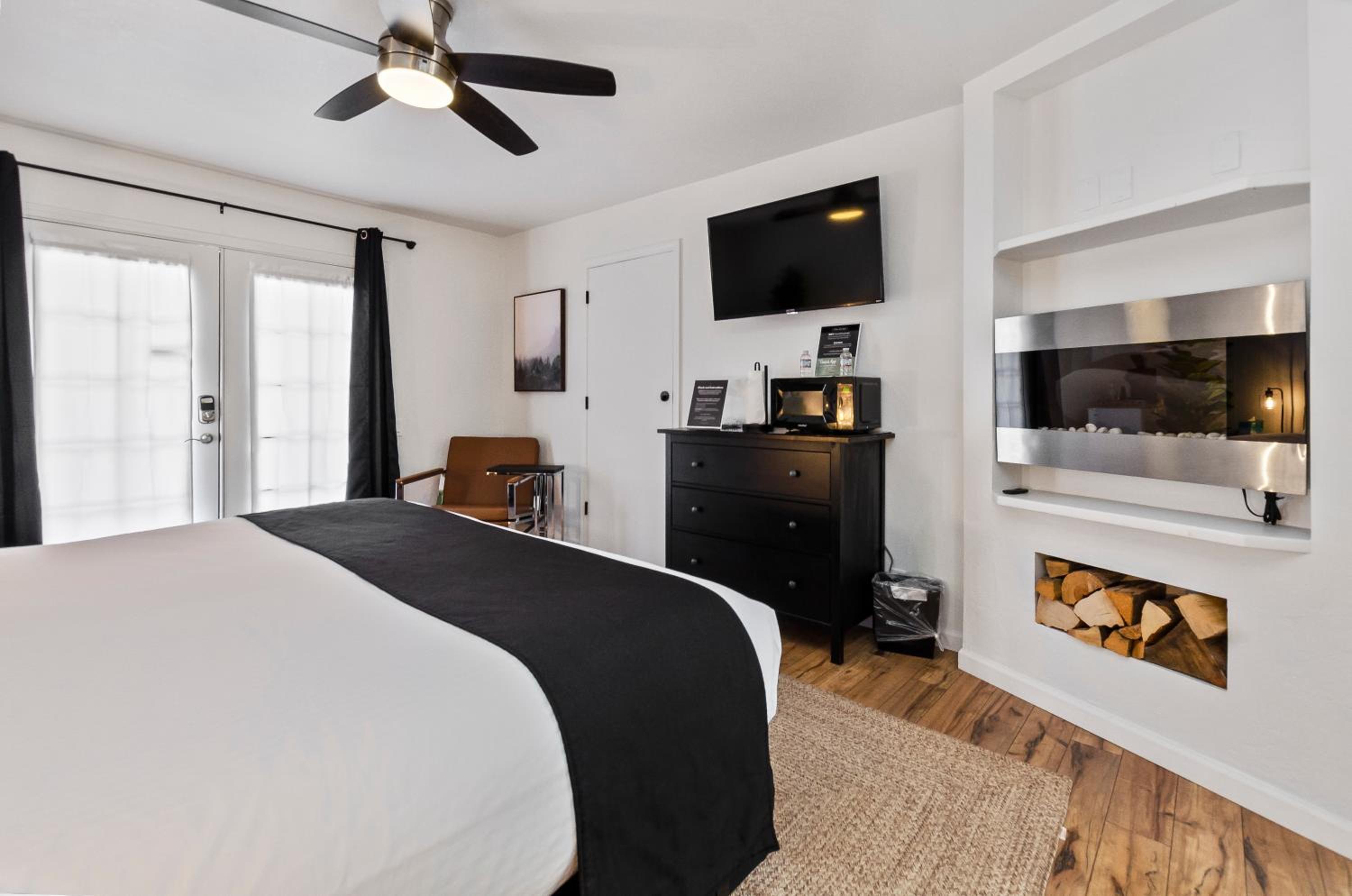 Lake Tahoe Vacations - The Jeffrey Hotel - Property Image 29