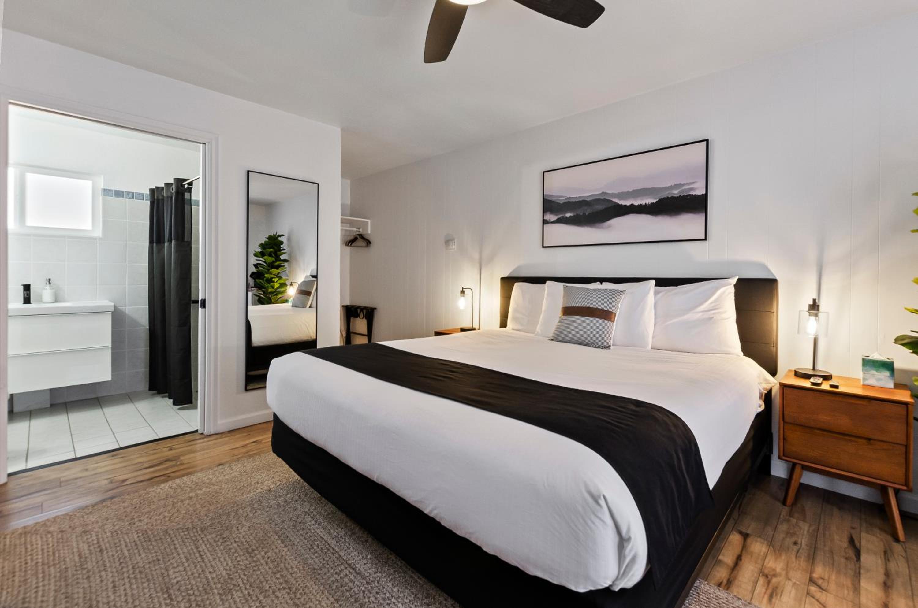 Lake Tahoe Vacations - The Jeffrey Hotel - Property Image 33