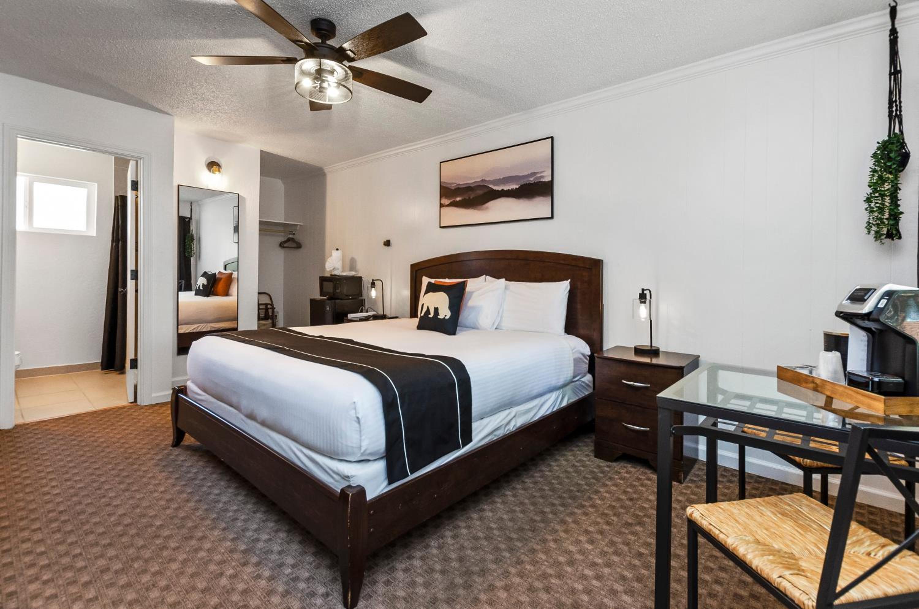 Lake Tahoe Vacations - The Jeffrey Hotel - Property Image 34