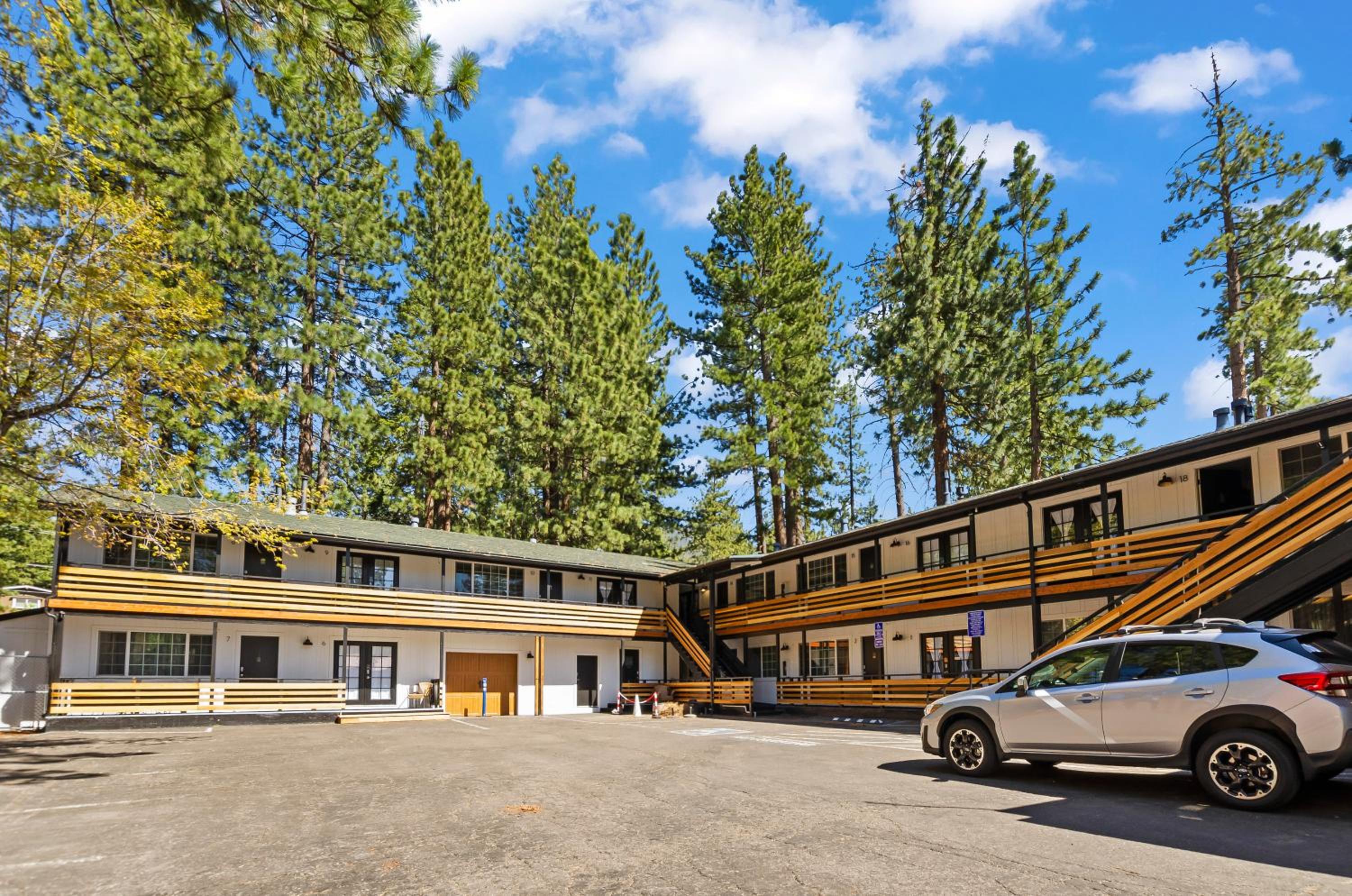Lake Tahoe Vacations - The Jeffrey Hotel - Property Image 50