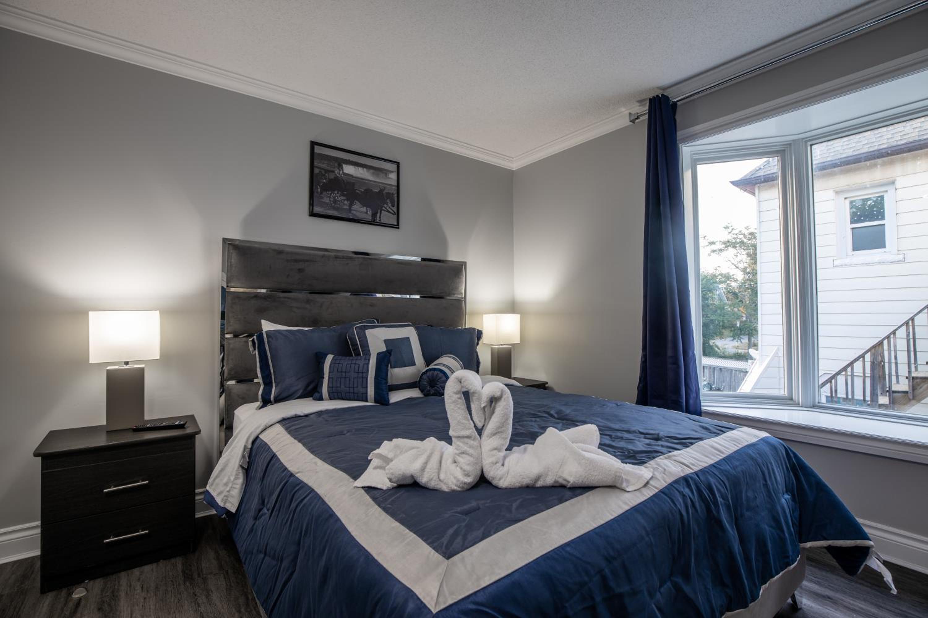 Niagara Luxury Suites