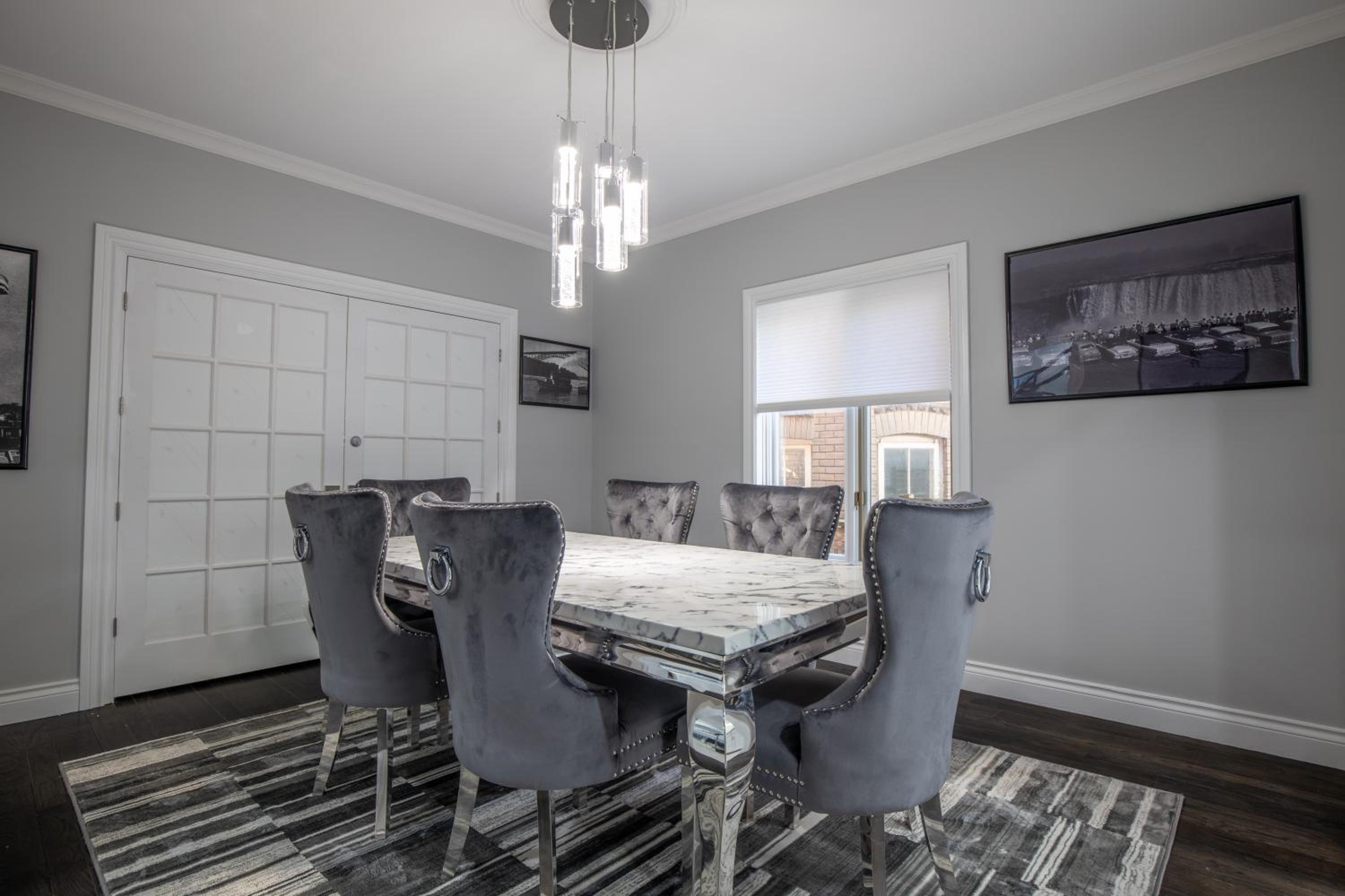 Niagara Luxury Suites