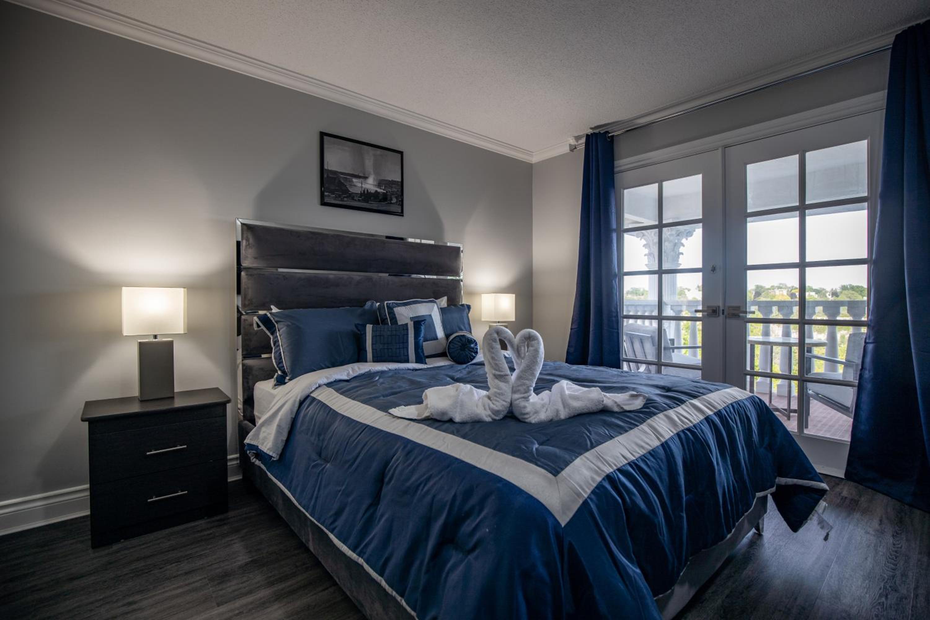 Niagara Luxury Suites
