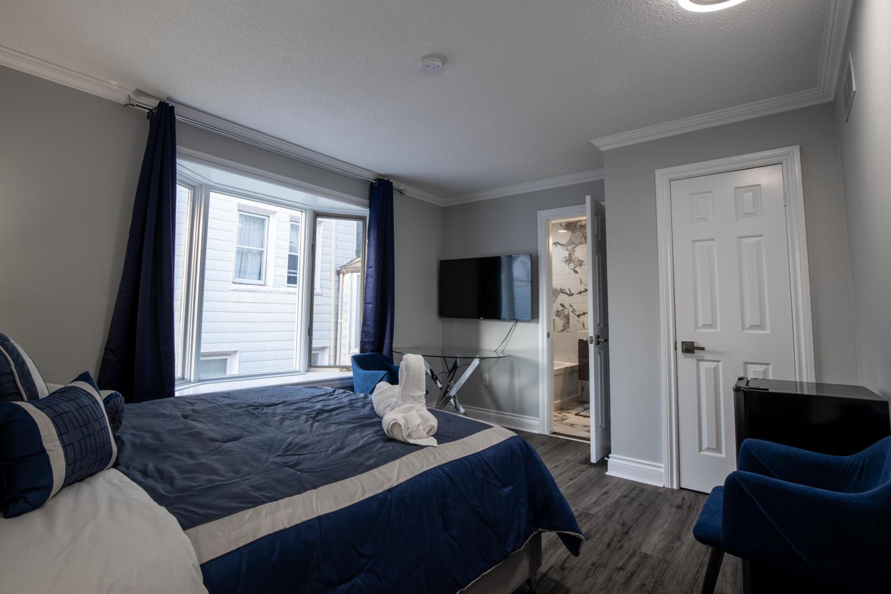 Niagara Luxury Suites