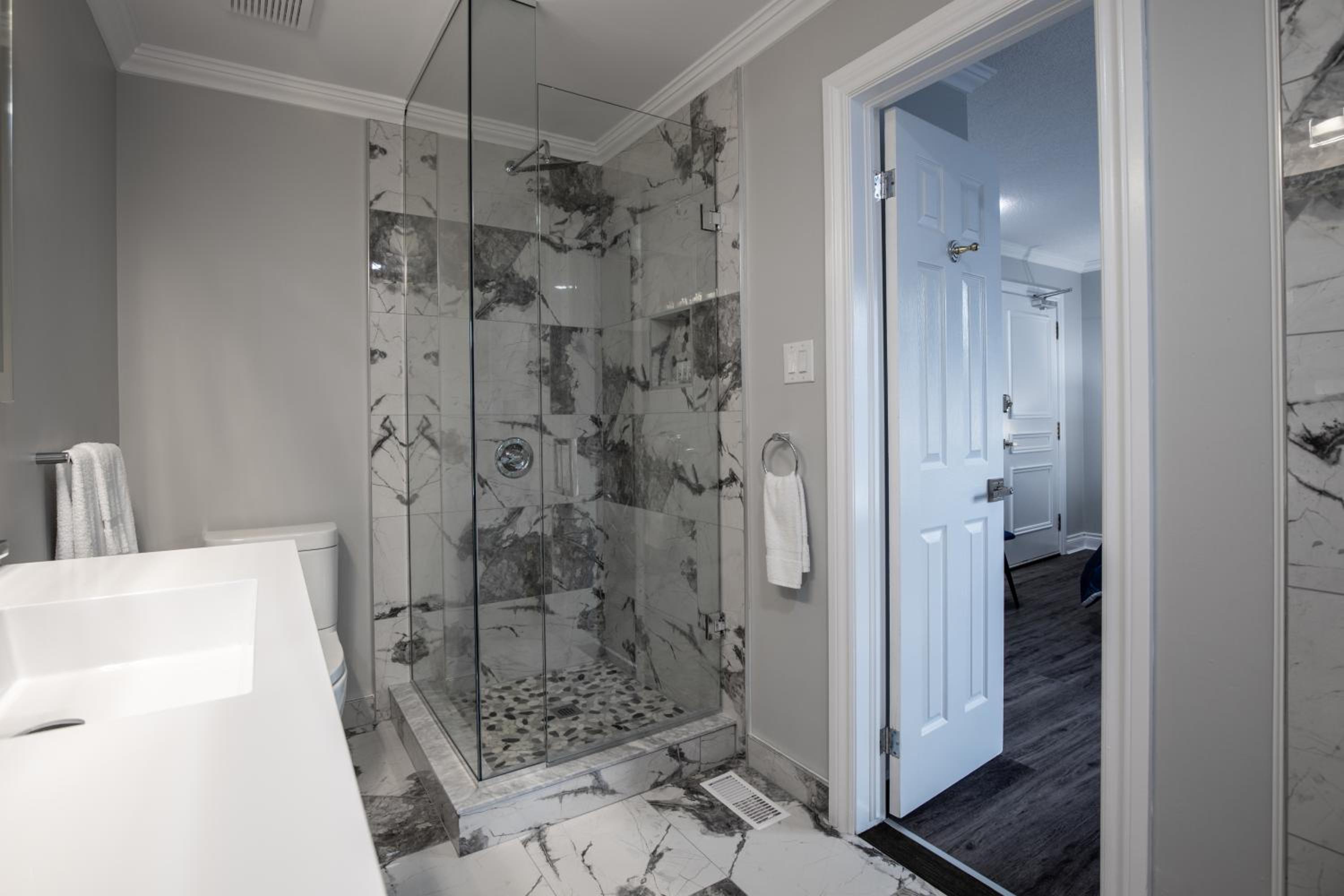 Niagara Luxury Suites