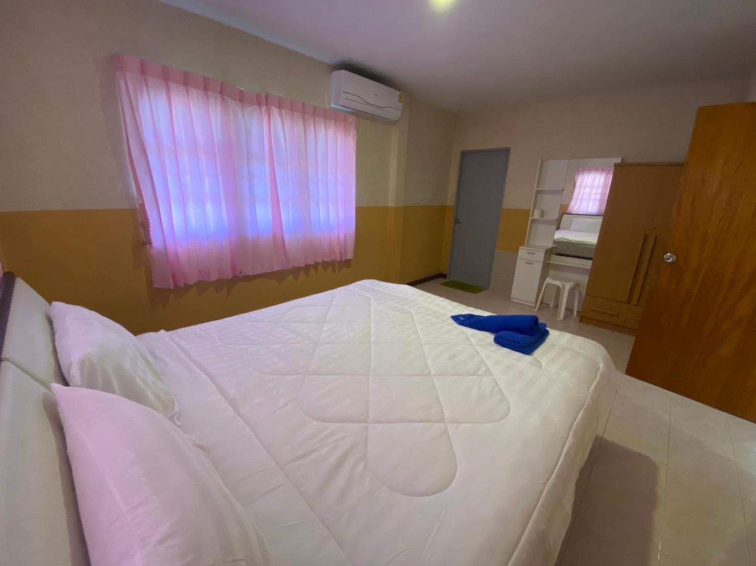 Baan Golden Resort & Residences