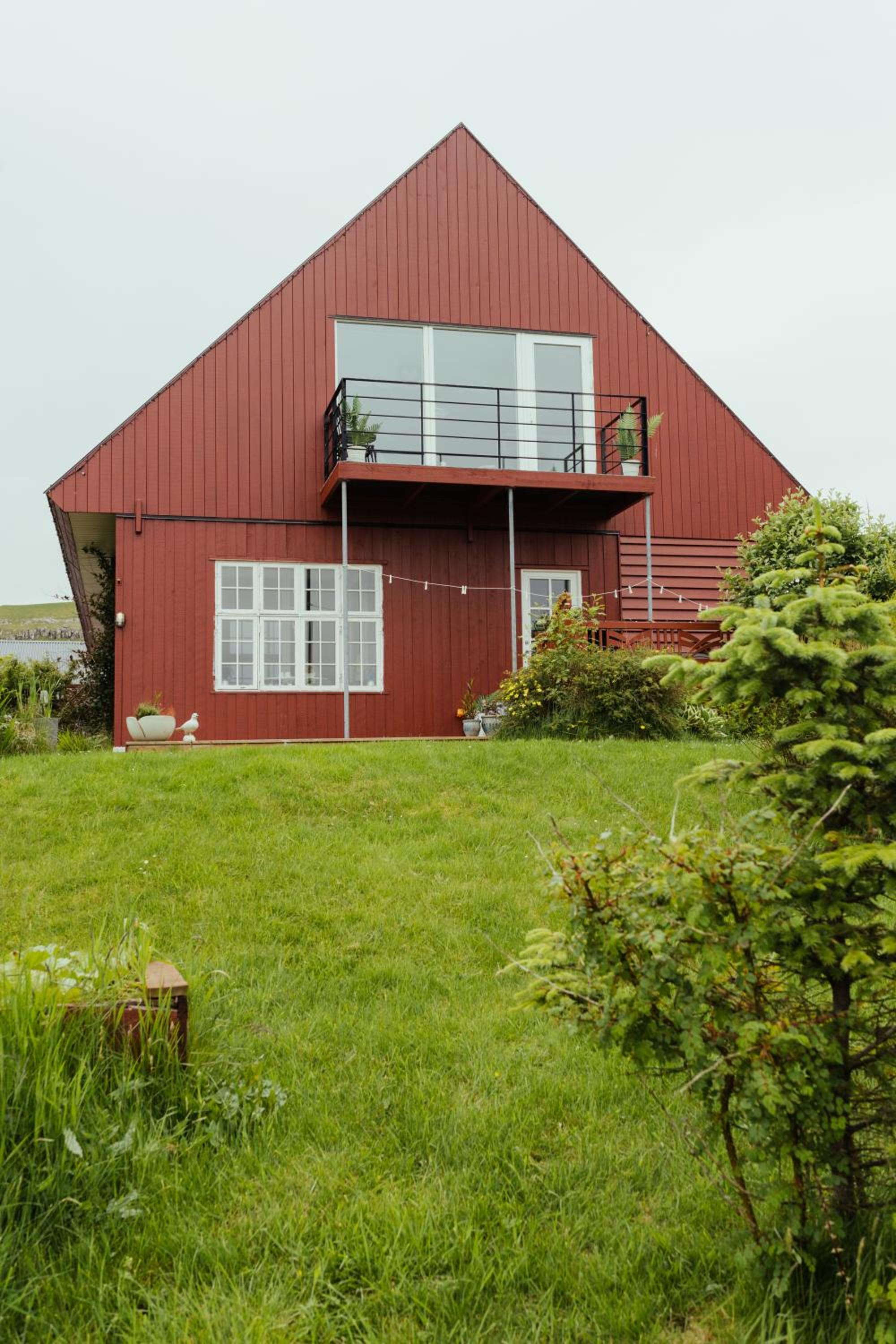 Great 3 BR Loft Apt / Views / Free Parking view 3