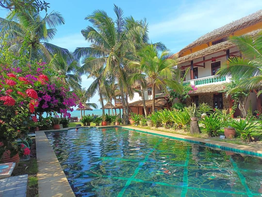 Full Moon Beach Resort