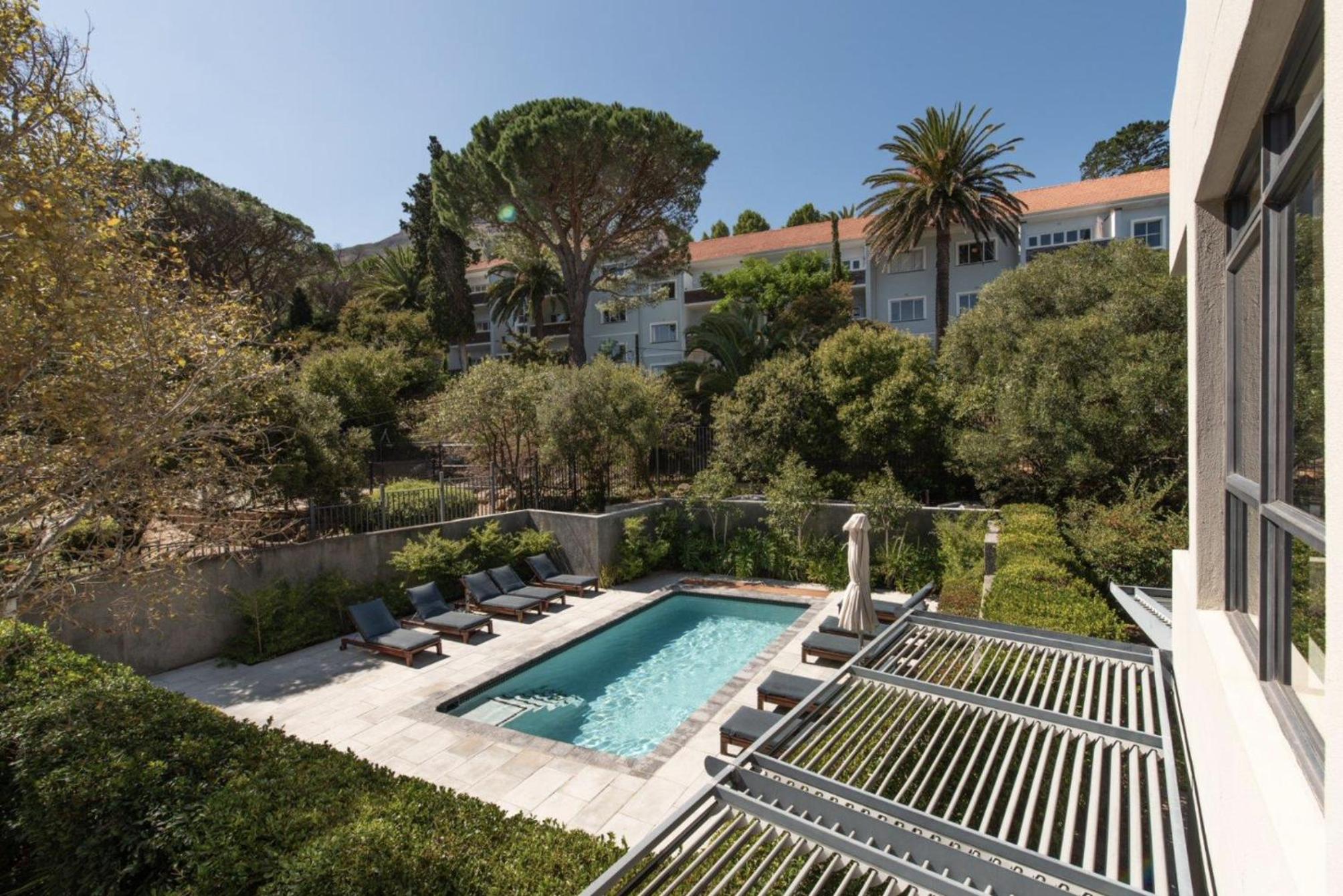 Lovely one bedroom in The Glen, Camps Bay with Inverter view 4