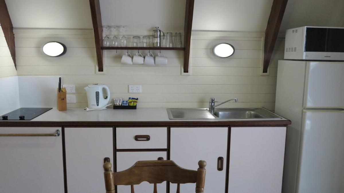 Picnic Bay Chalet Unit 2 view 4