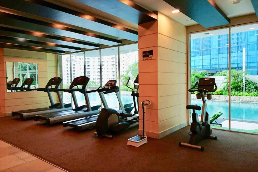 Central Park Residences (2BR - 22nd Floor) view 3