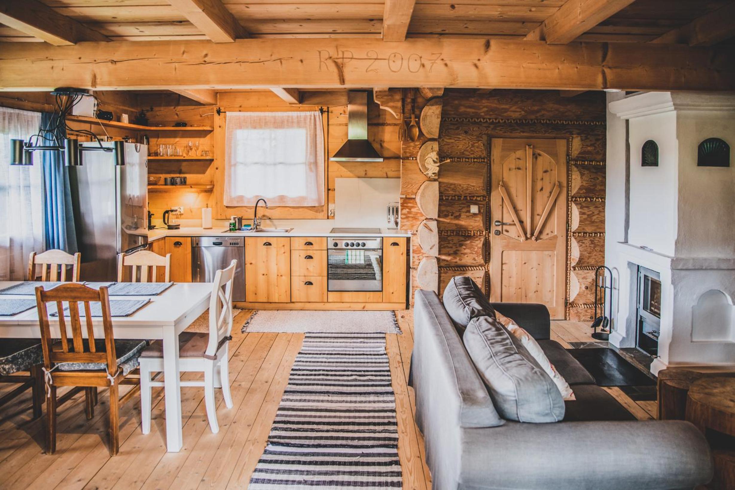 TatryTop Domek pod Giewontem Mountain Chalet view 2
