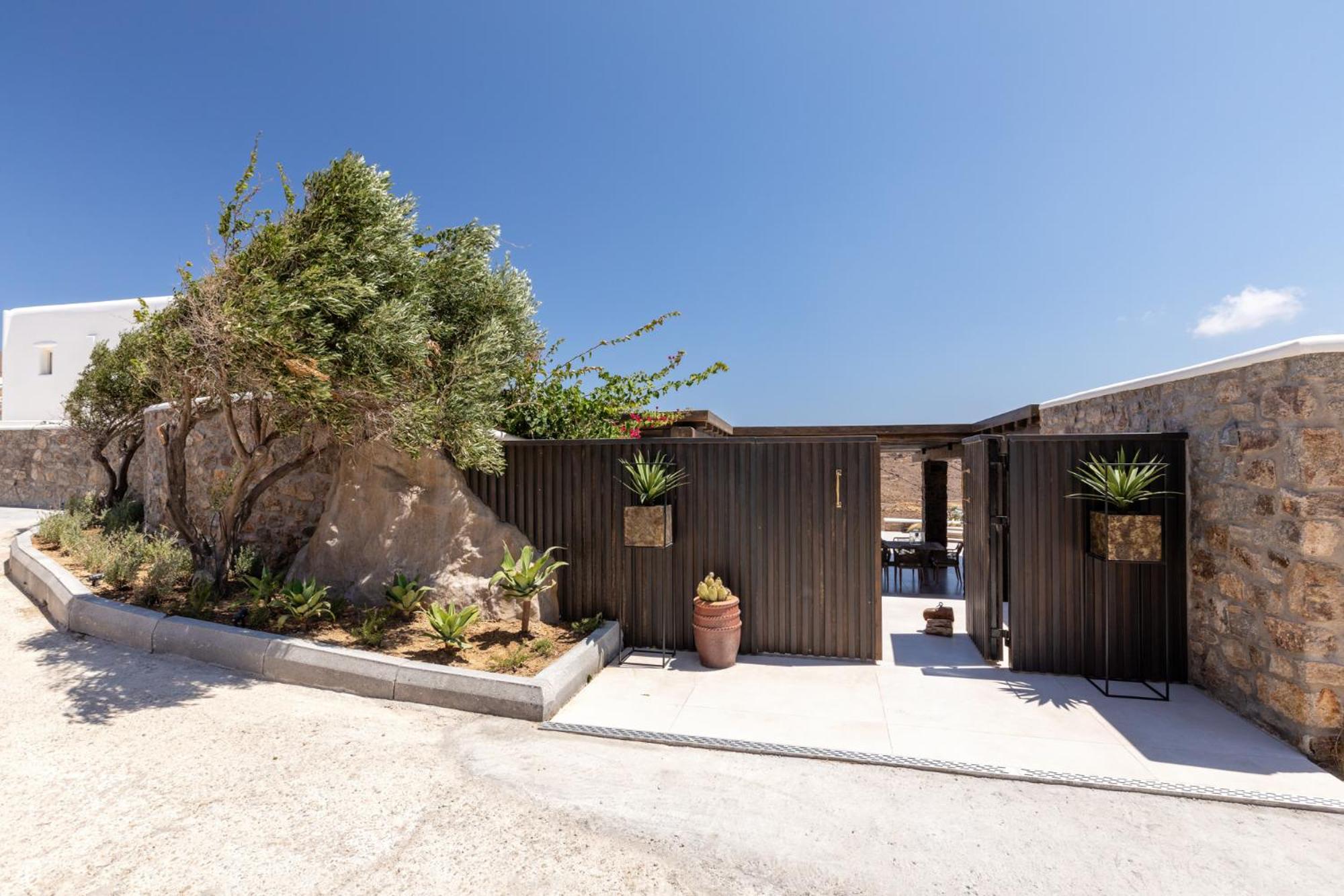 Mykonos Panormos Villas & Suites